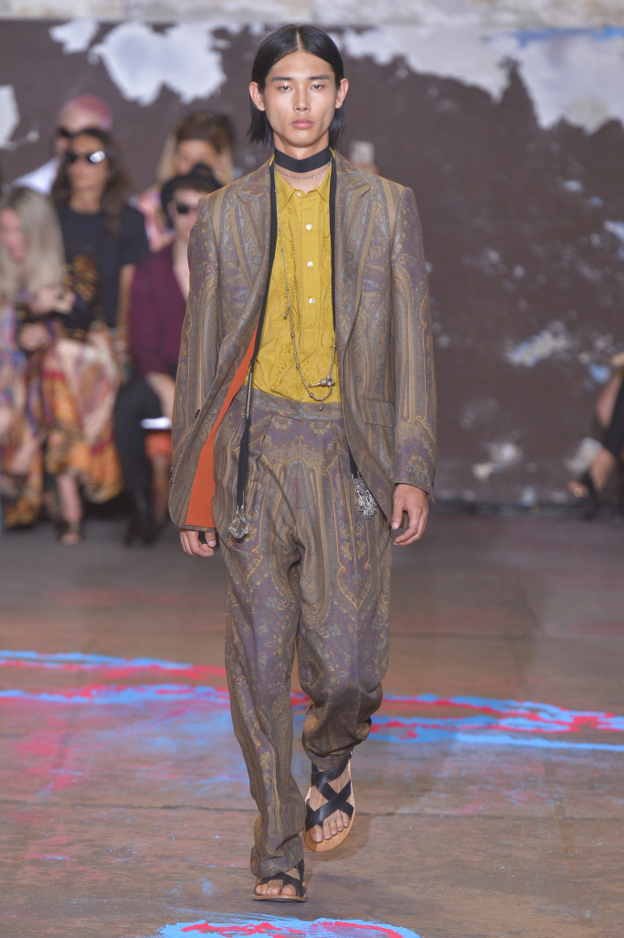 Look 12