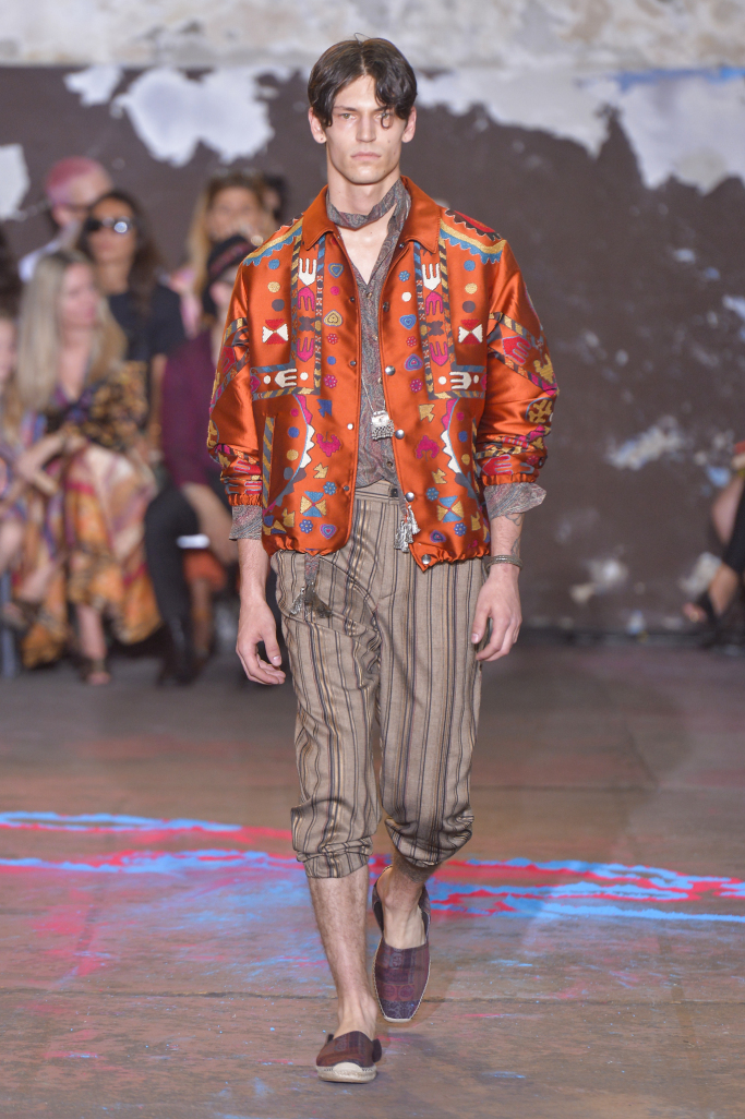 Look 15