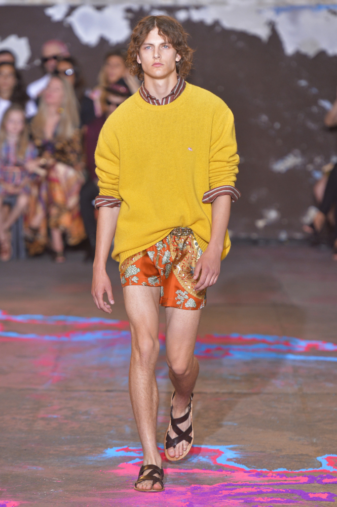 Look 16
