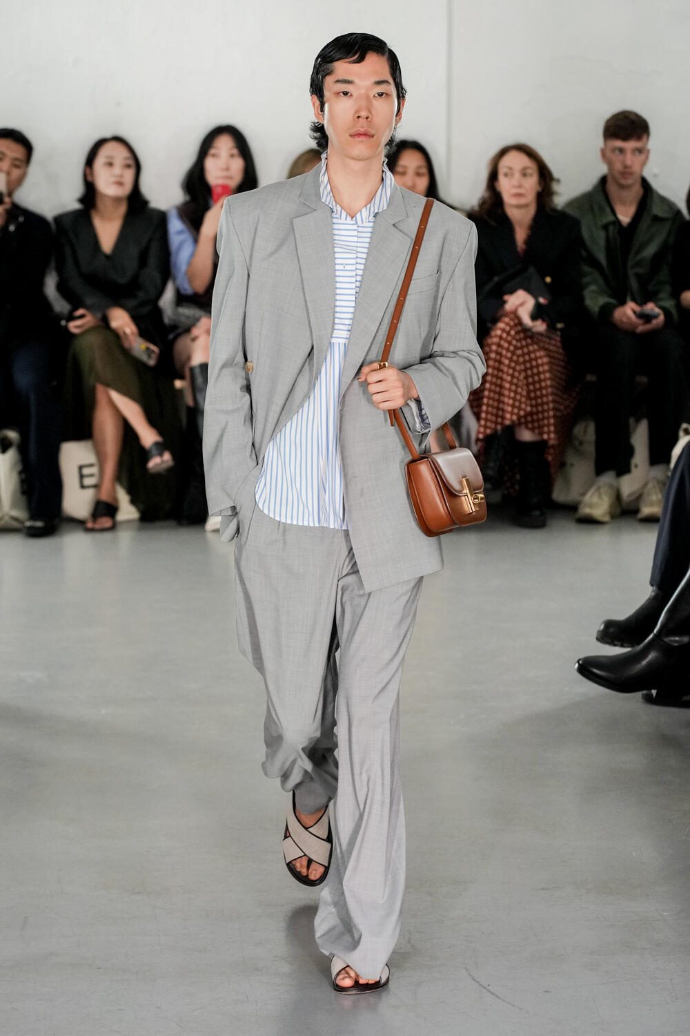 Look 13