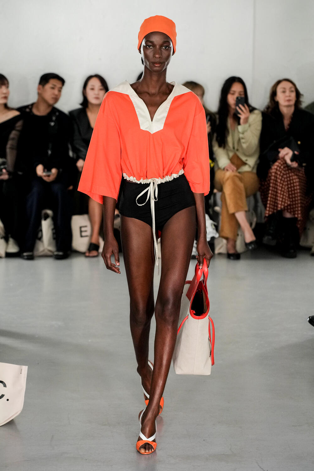 Look 19