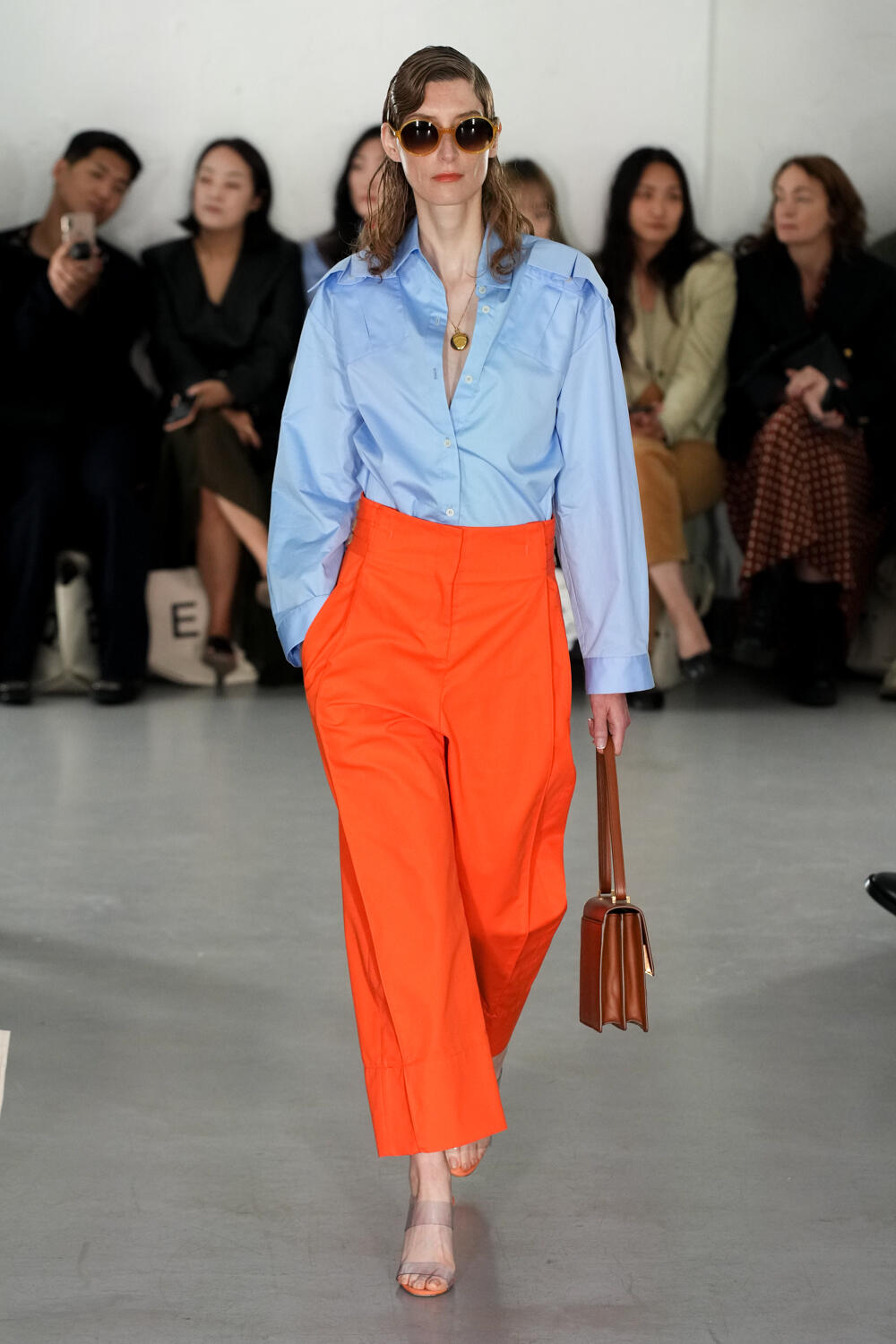 Look 24