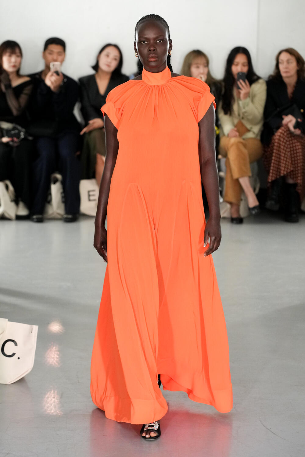 Look 27