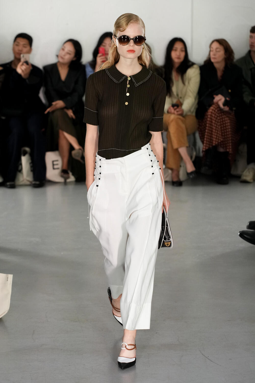 Look 28