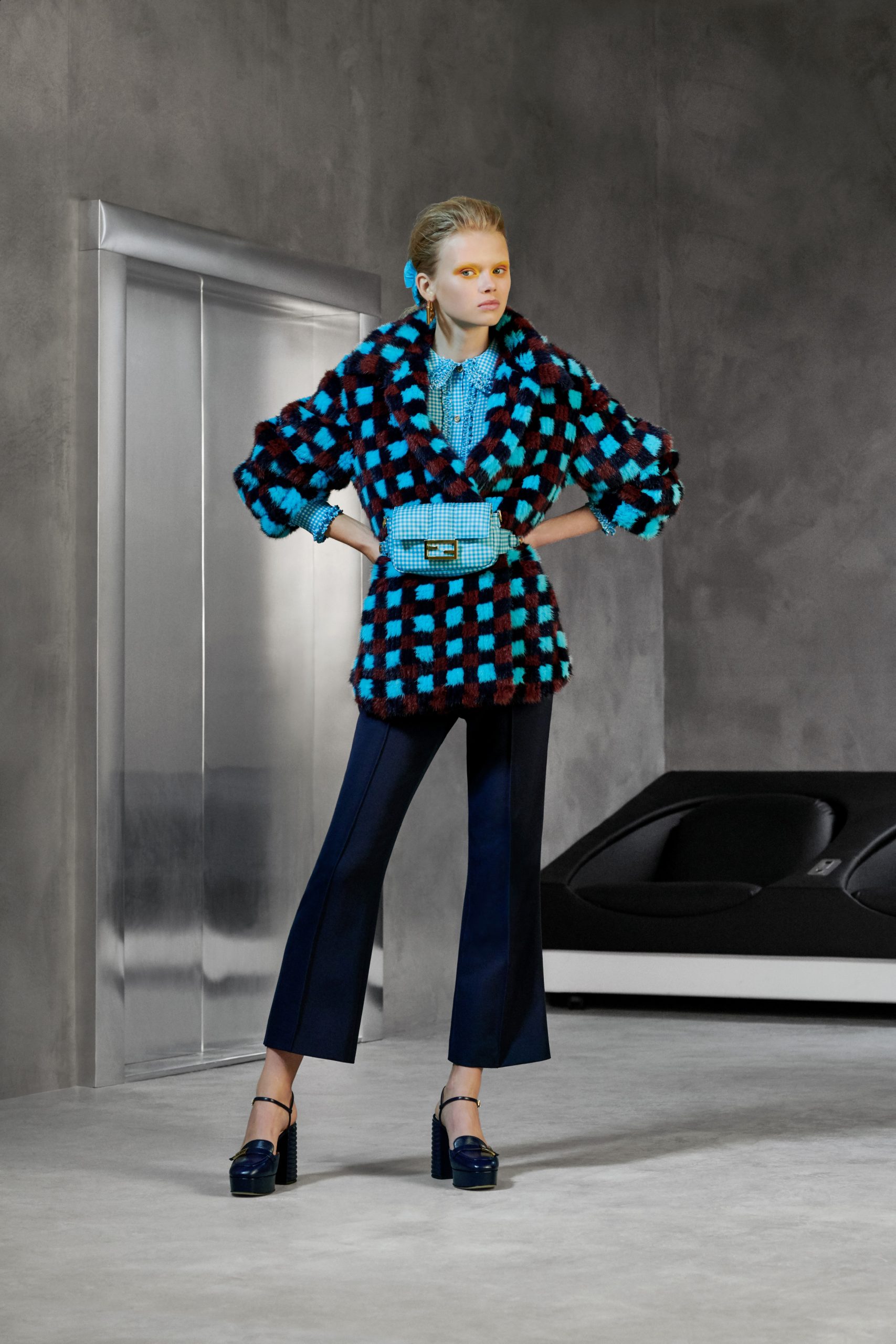 Look 10