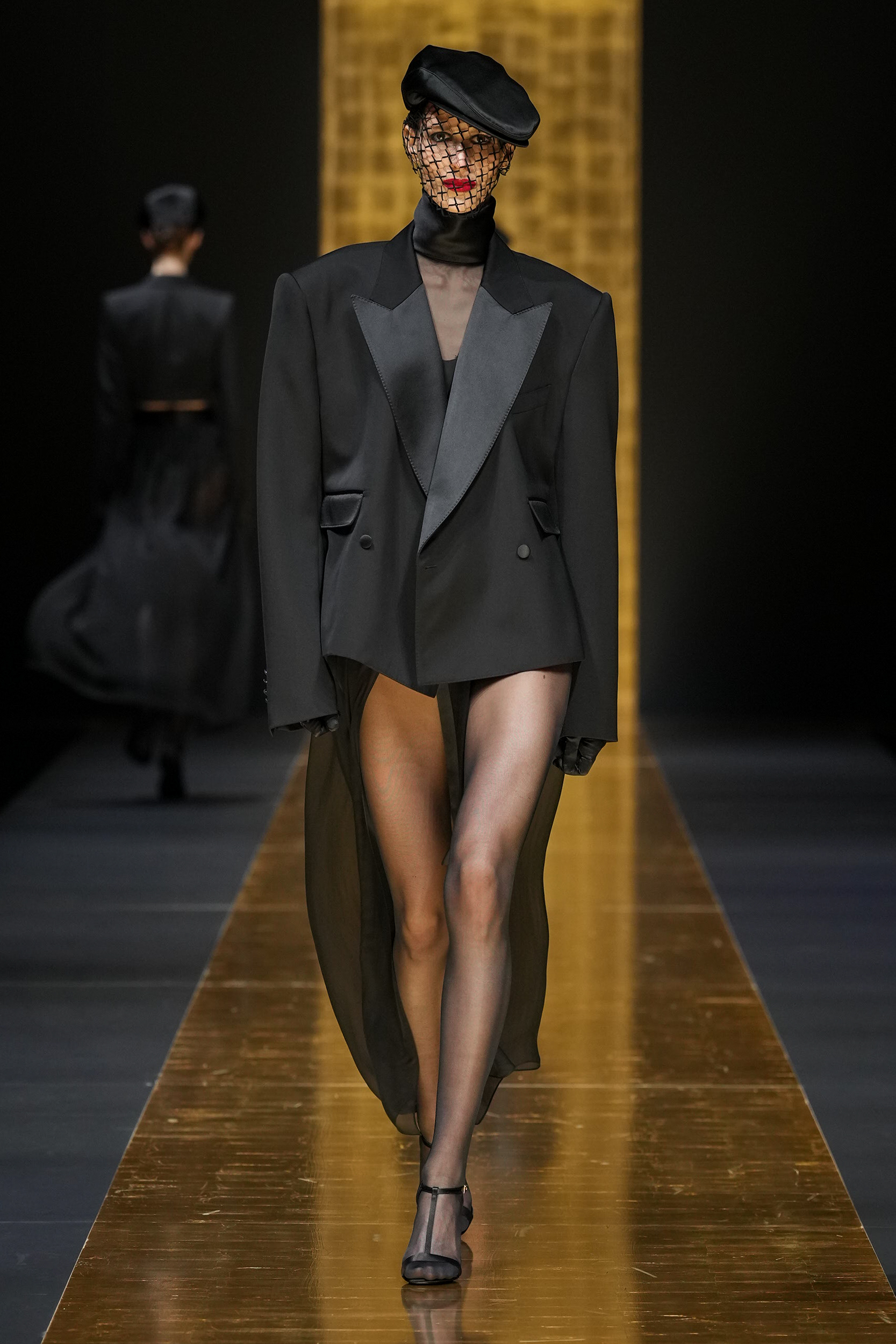Look 5