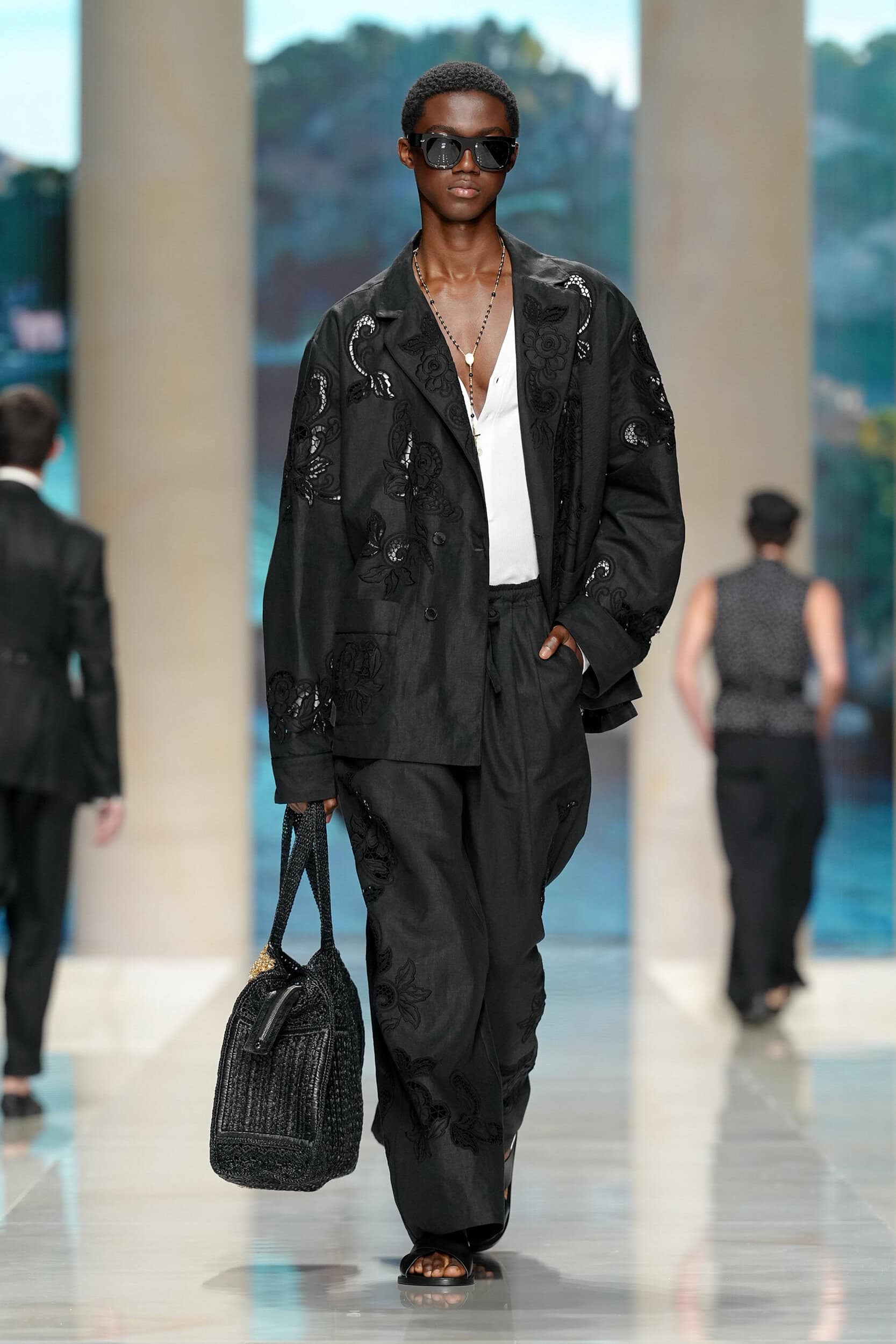 Look 7