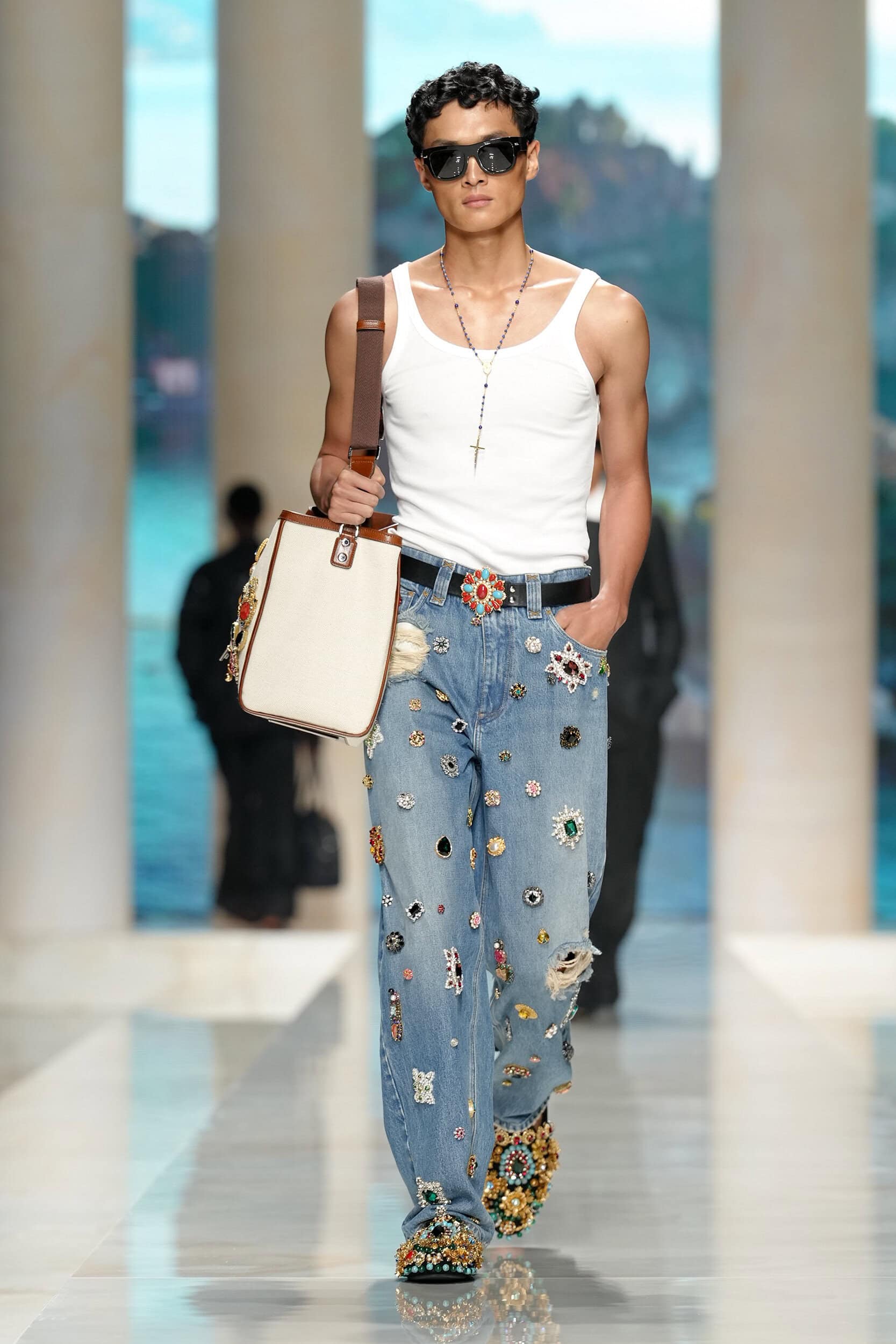 Look 10