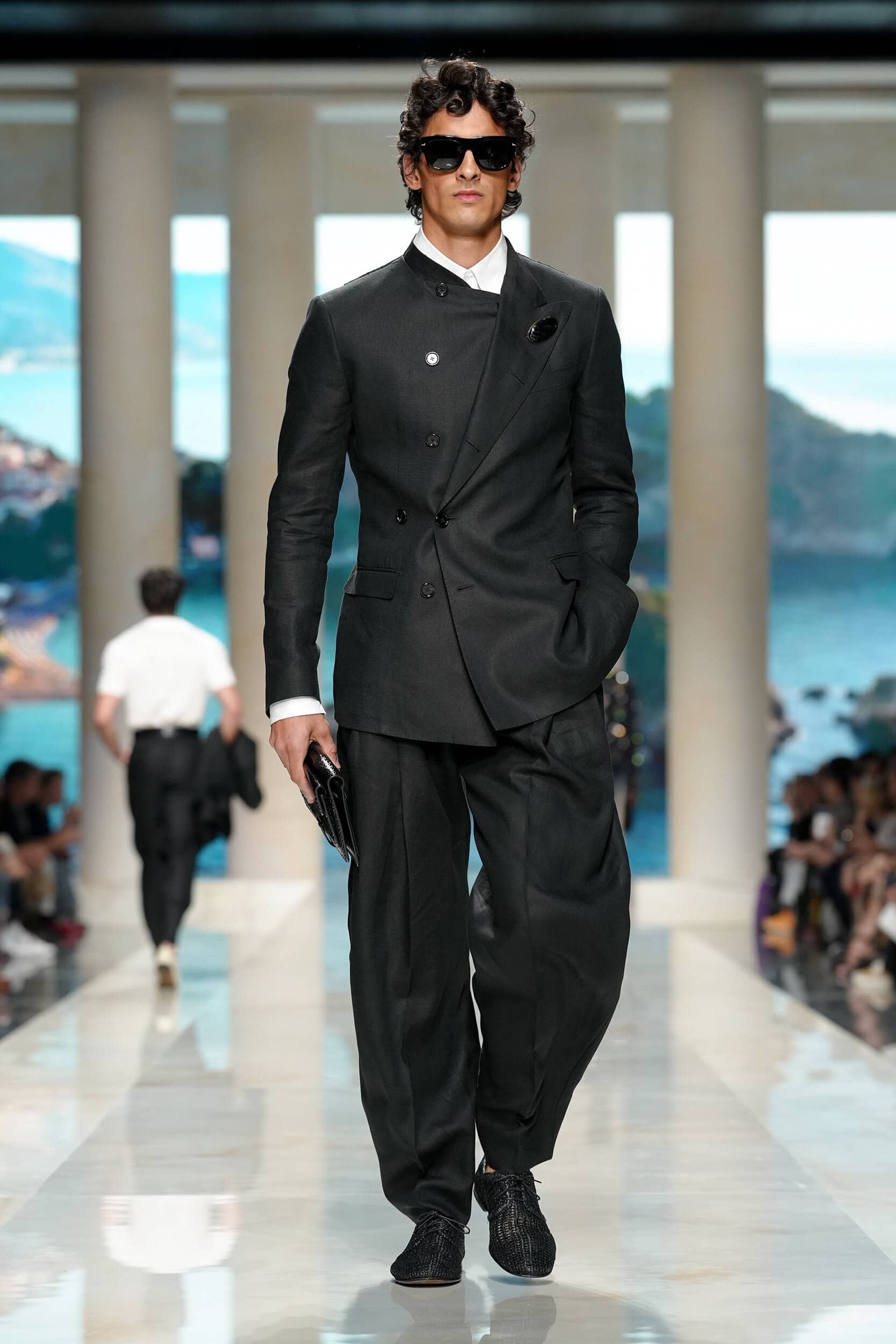 Look 12