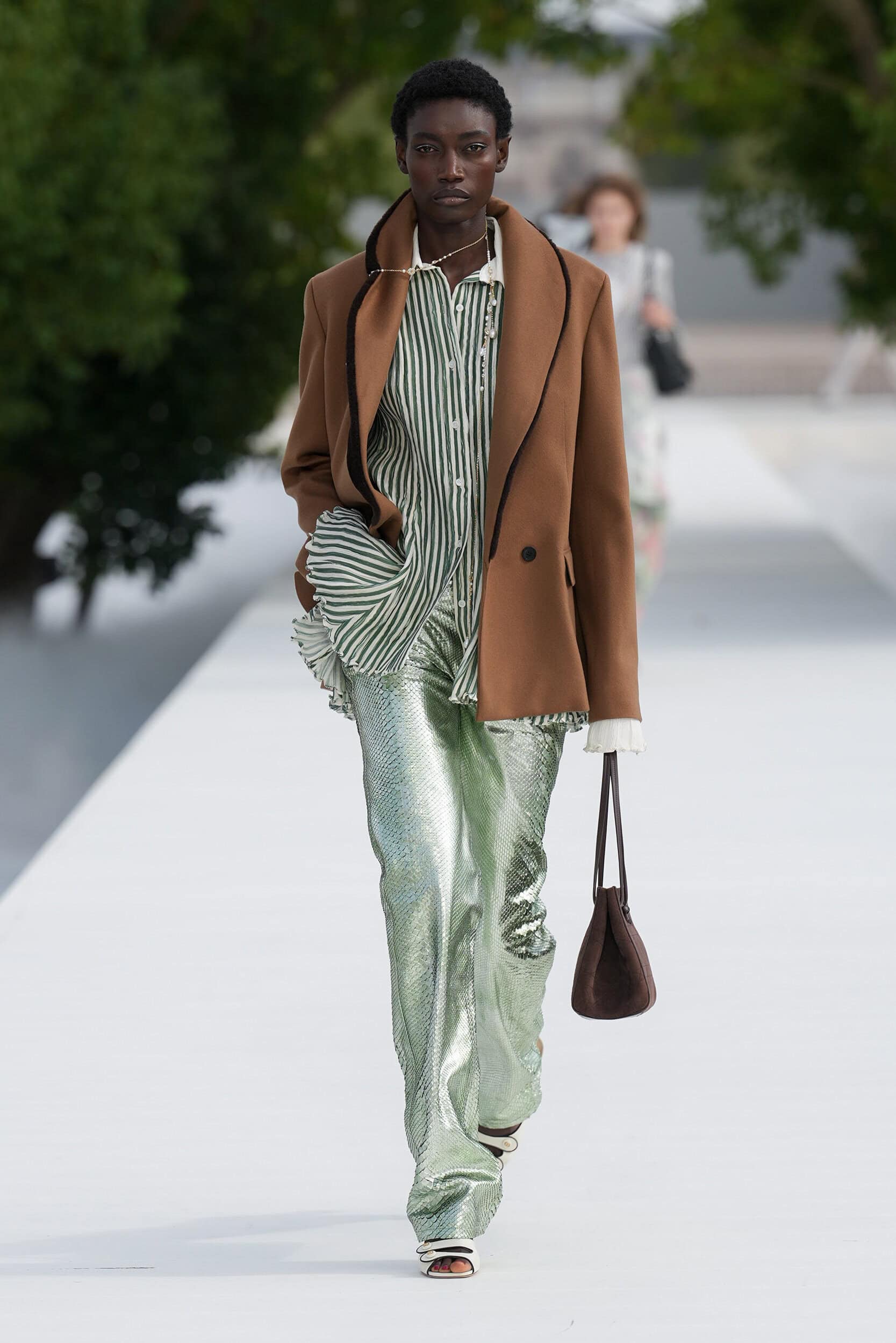 Look 7