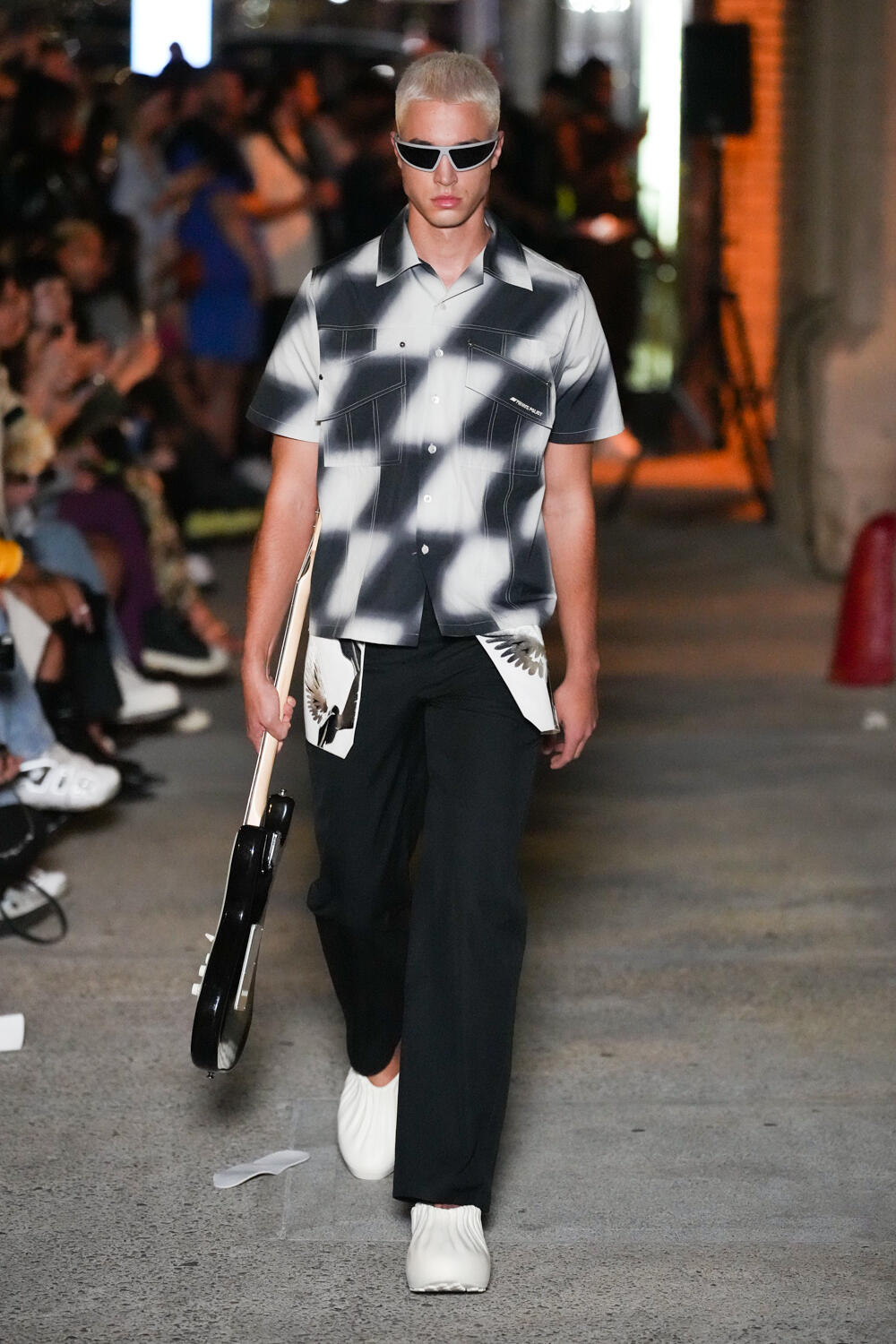 Look 8