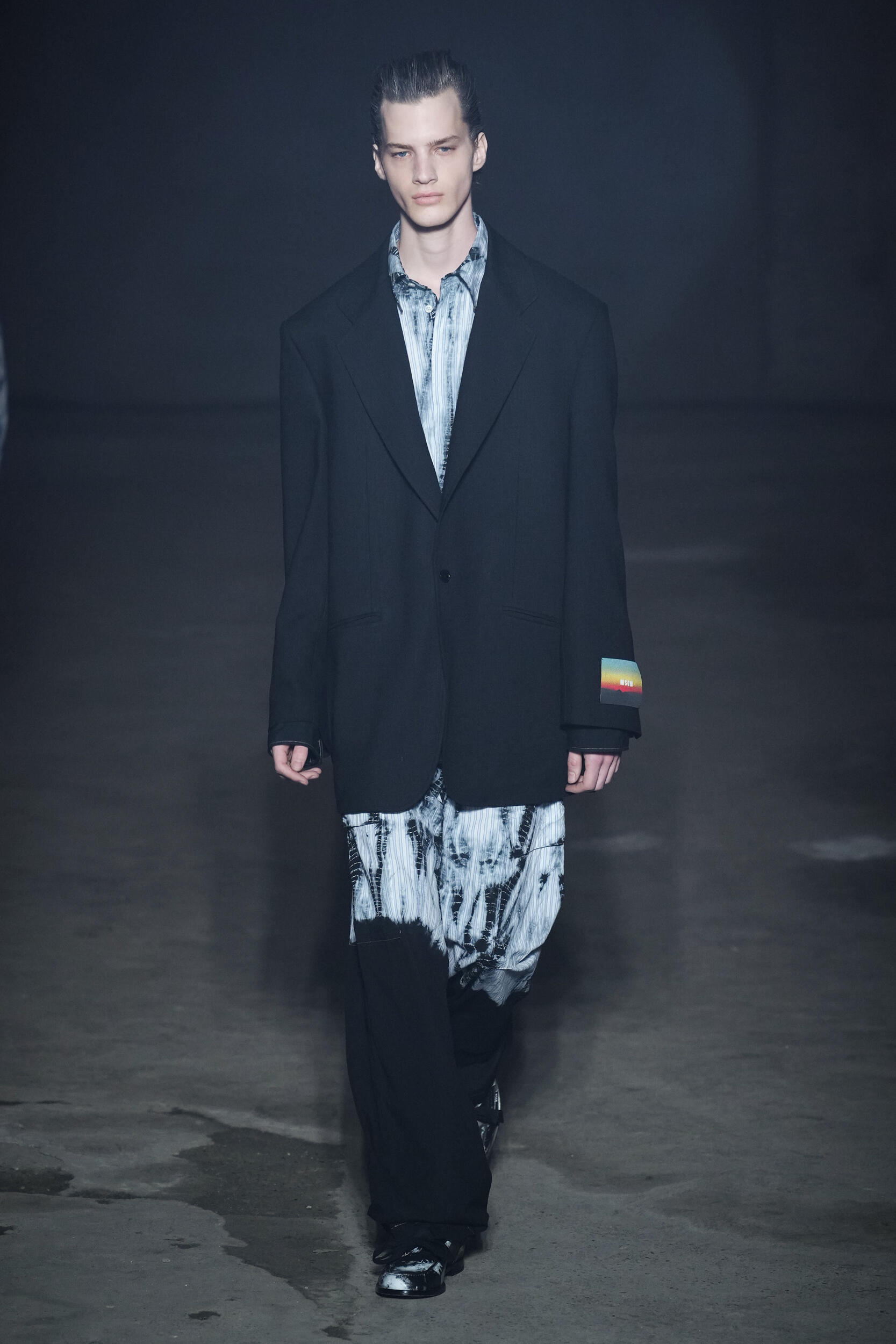 Look 13