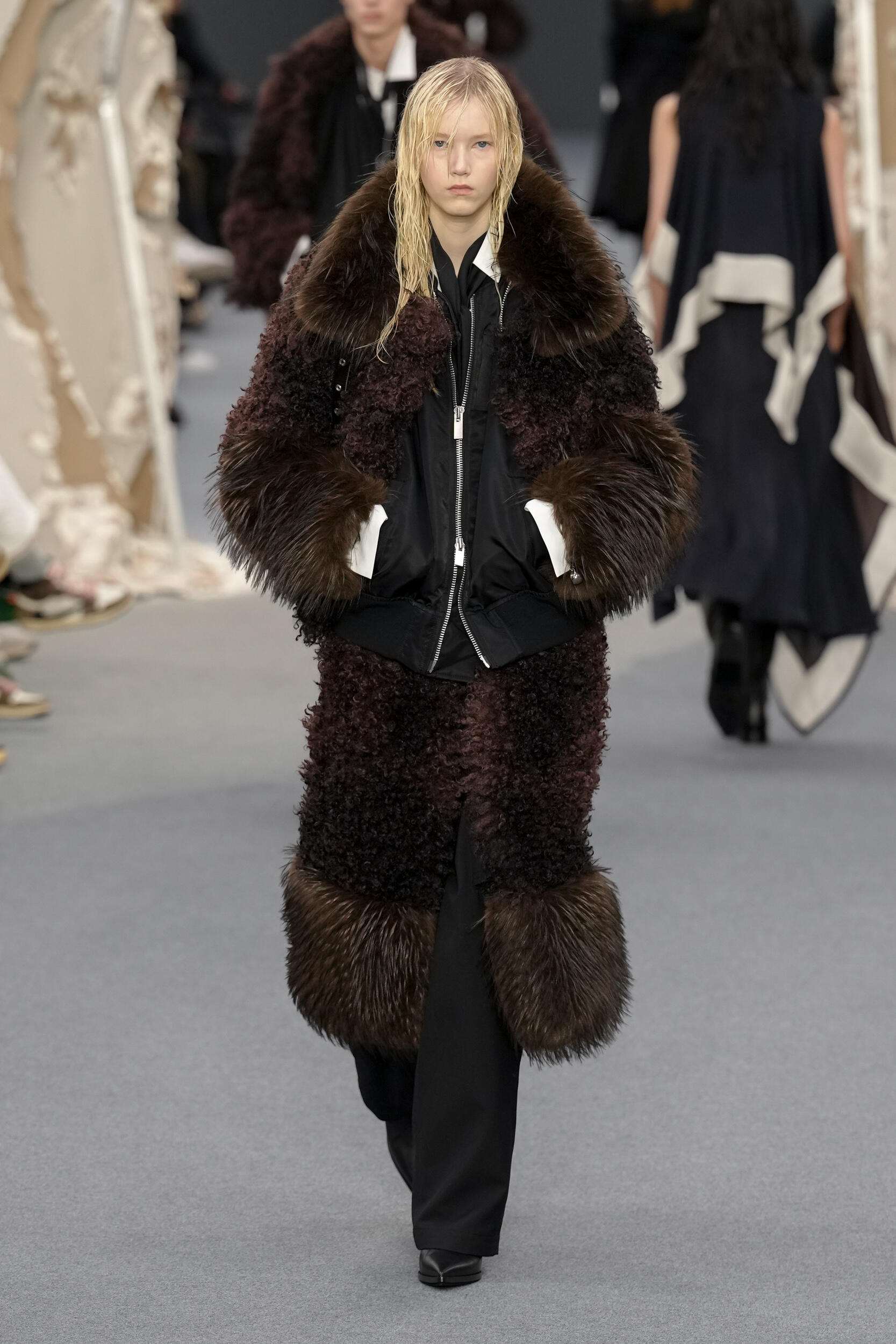 Look 15