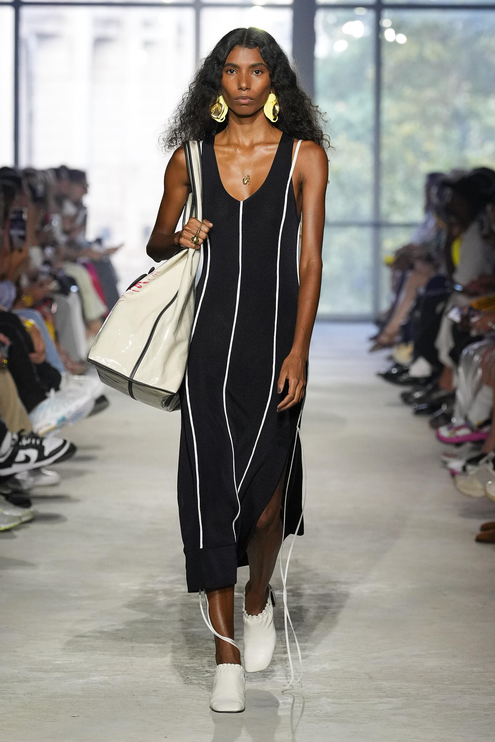 Look 12