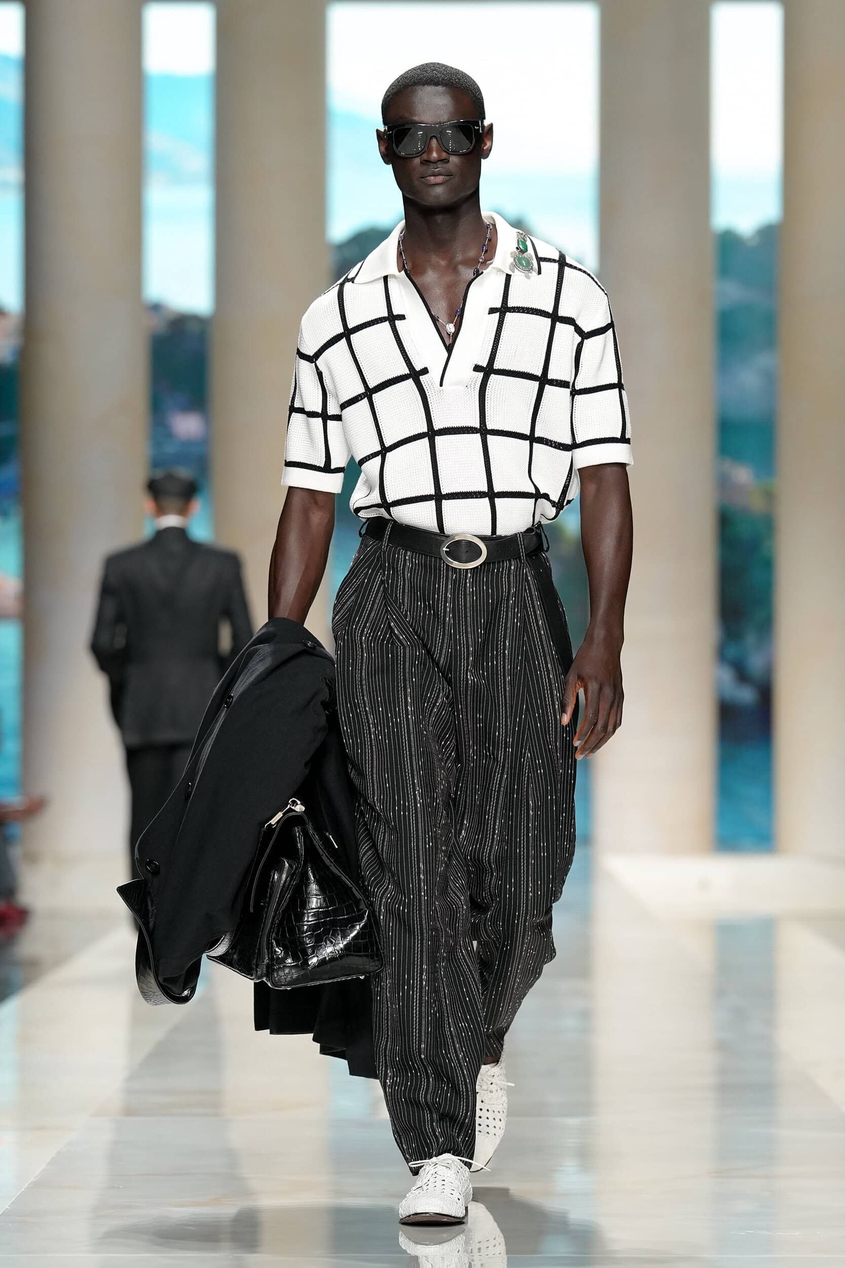 Look 15