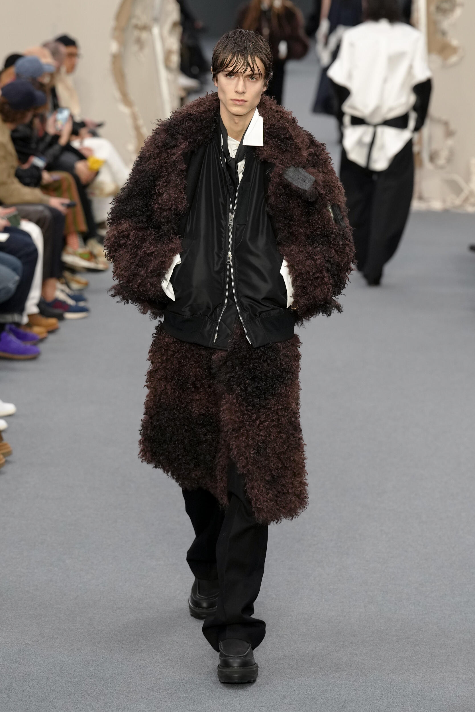 Look 16