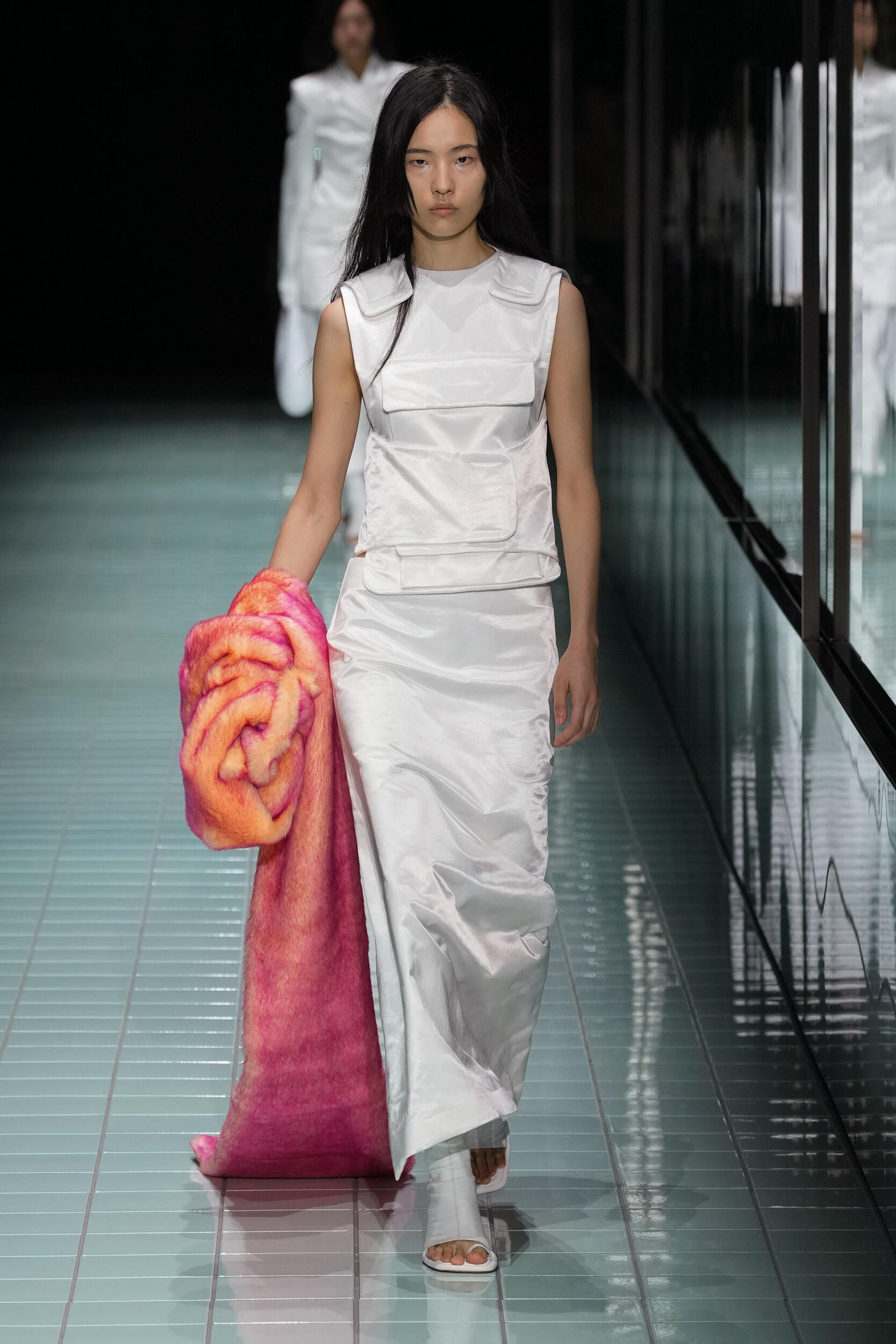 Look 15