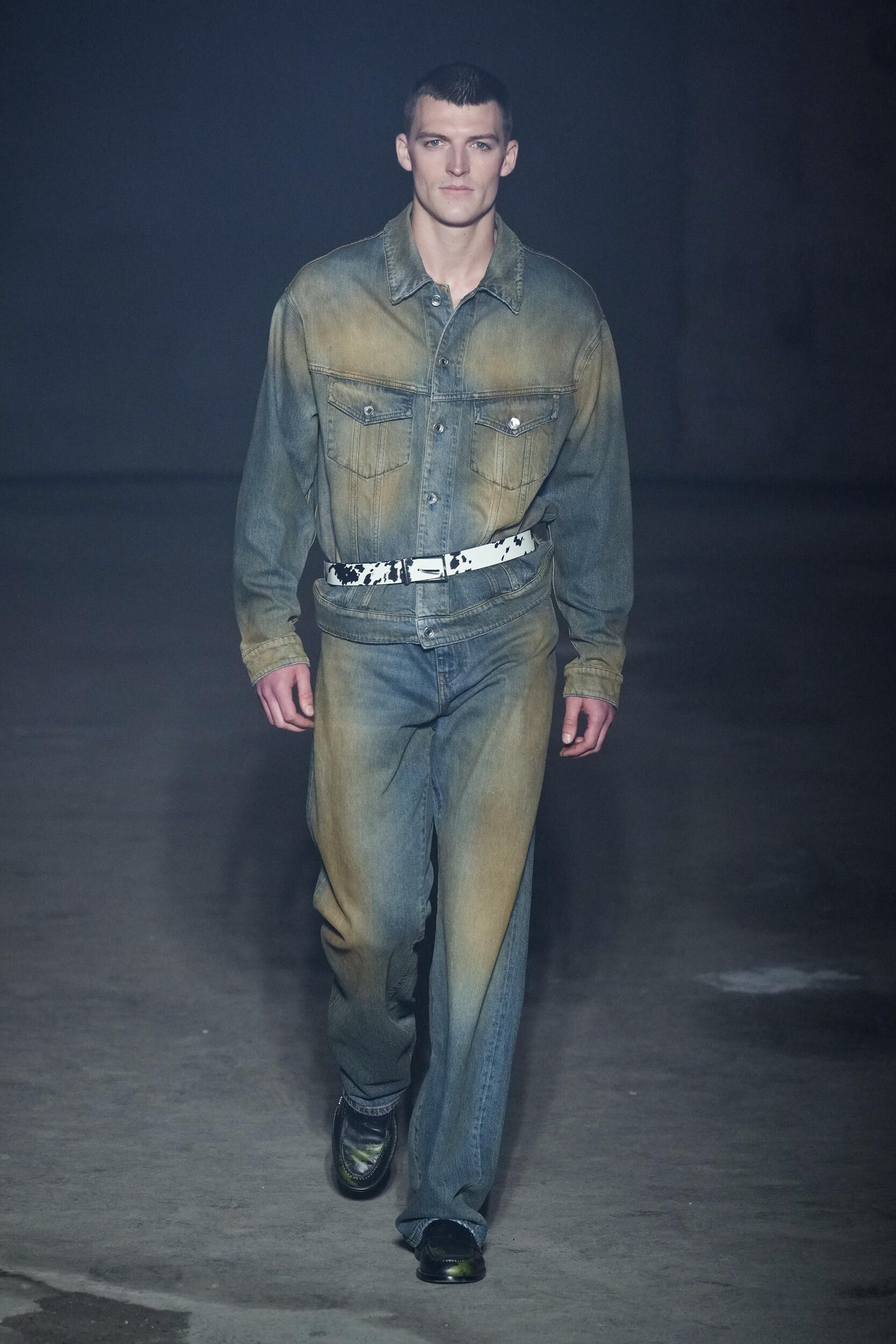 Look 15