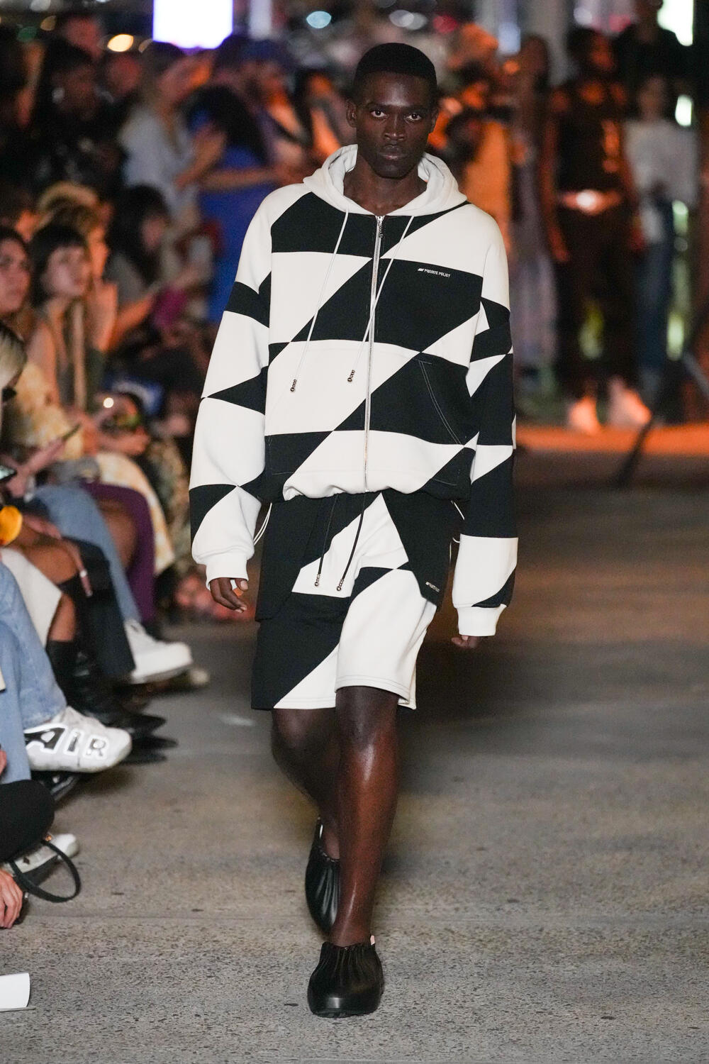 Look 11
