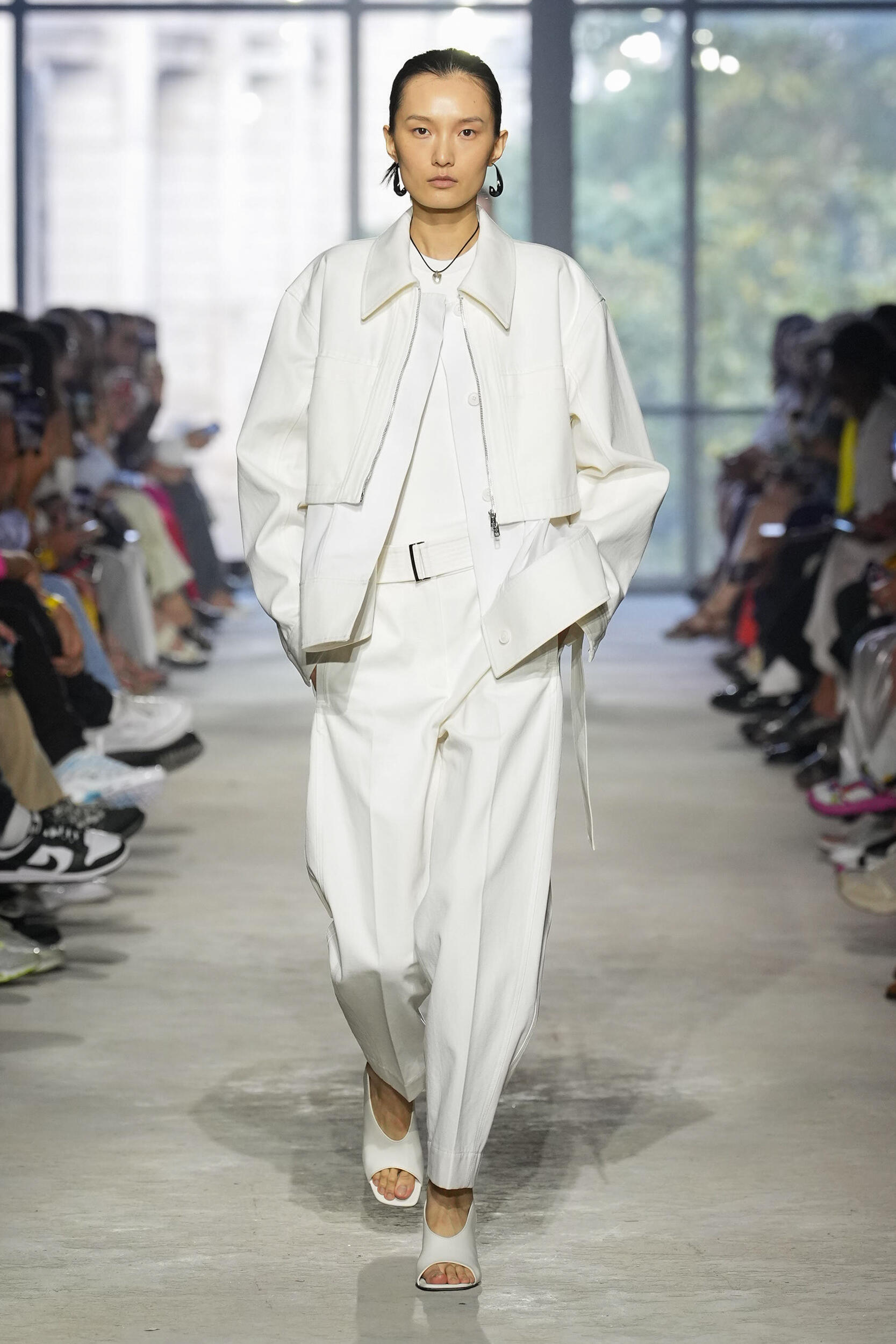 Look 13