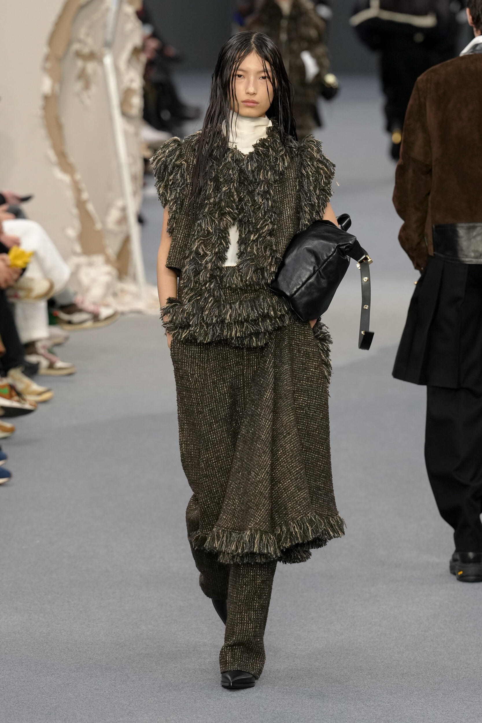 Look 18