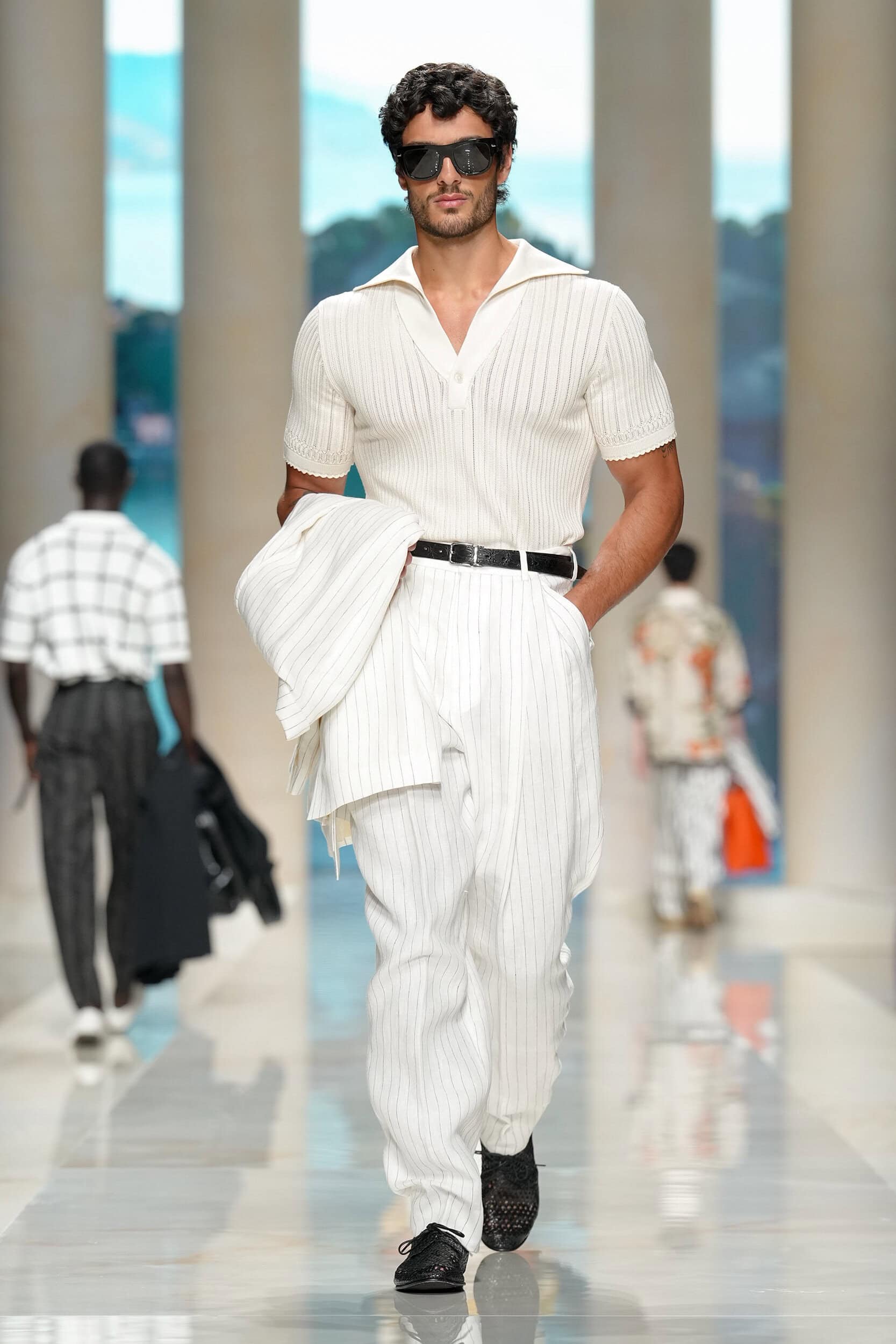 Look 17