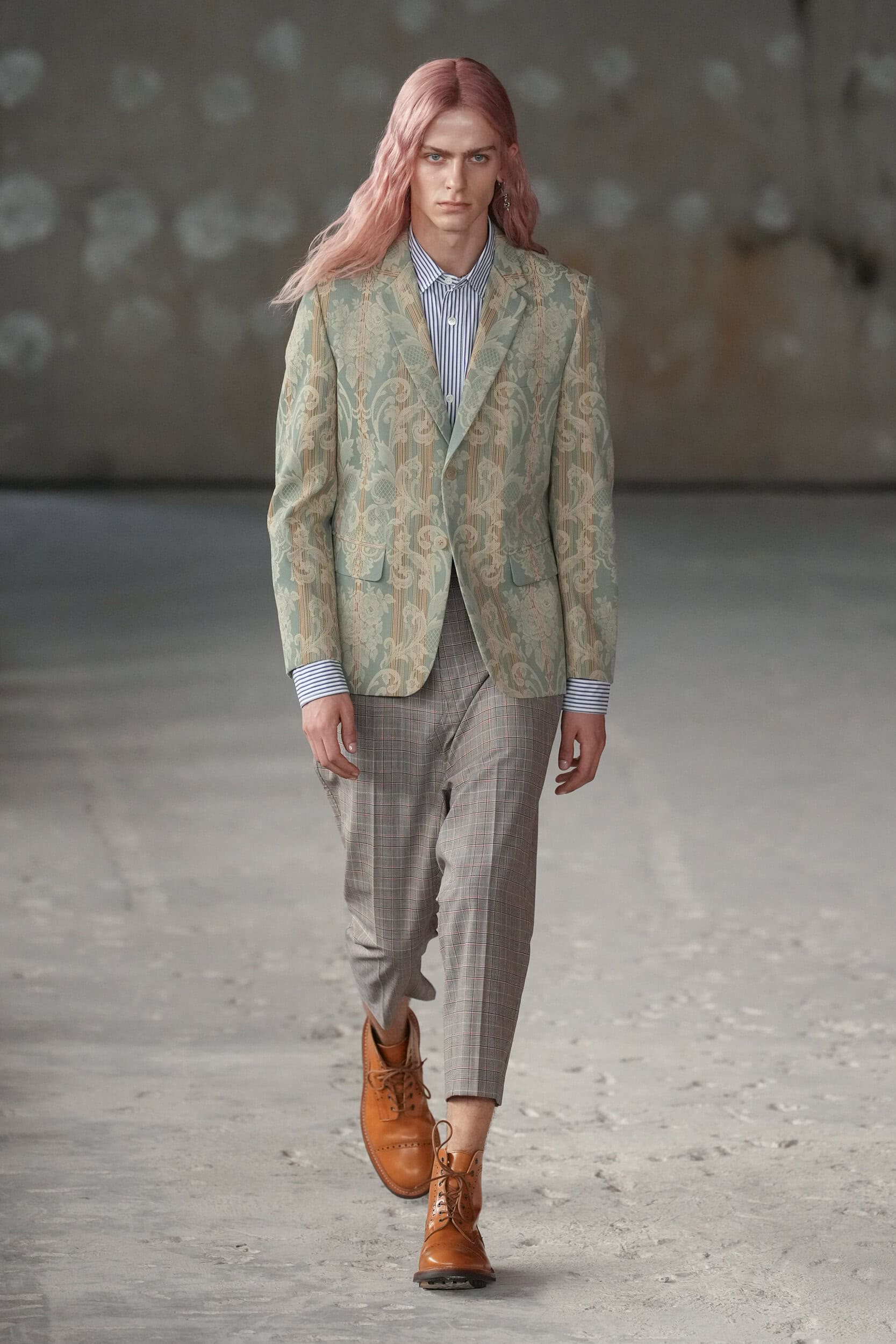 Collection image 16