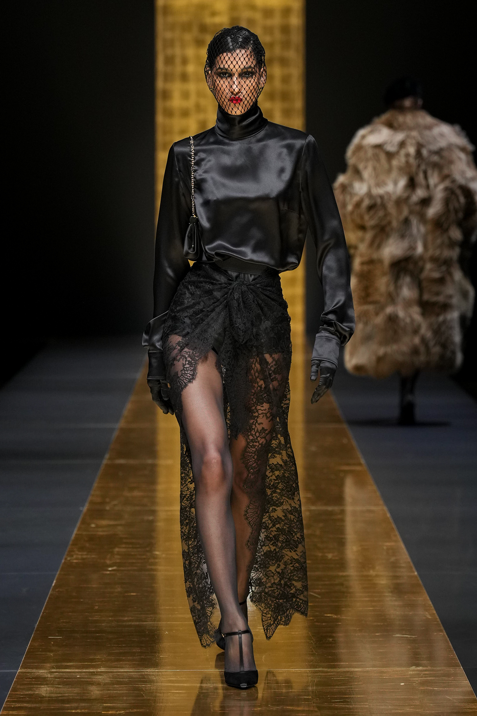 Look 14