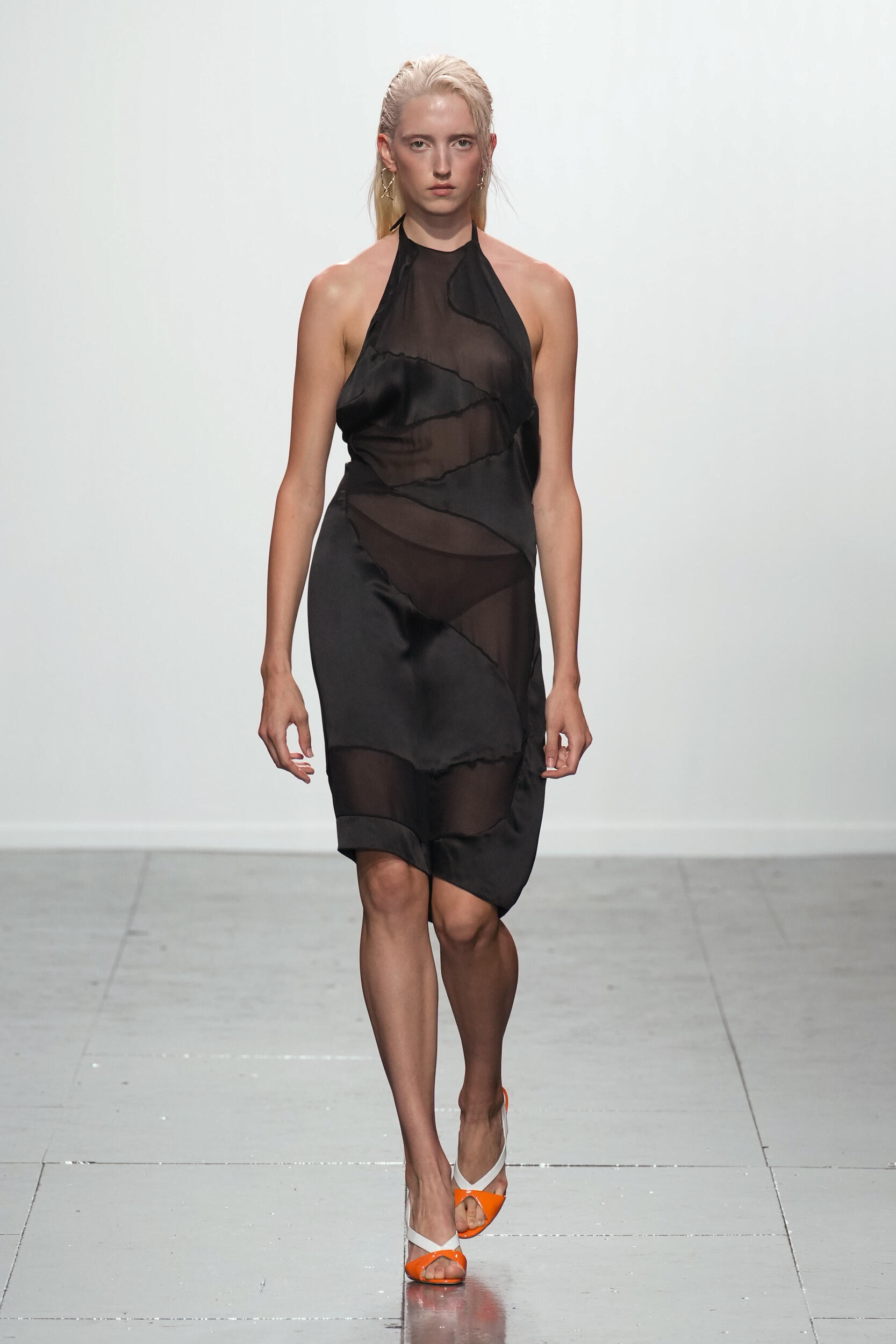 Look 10