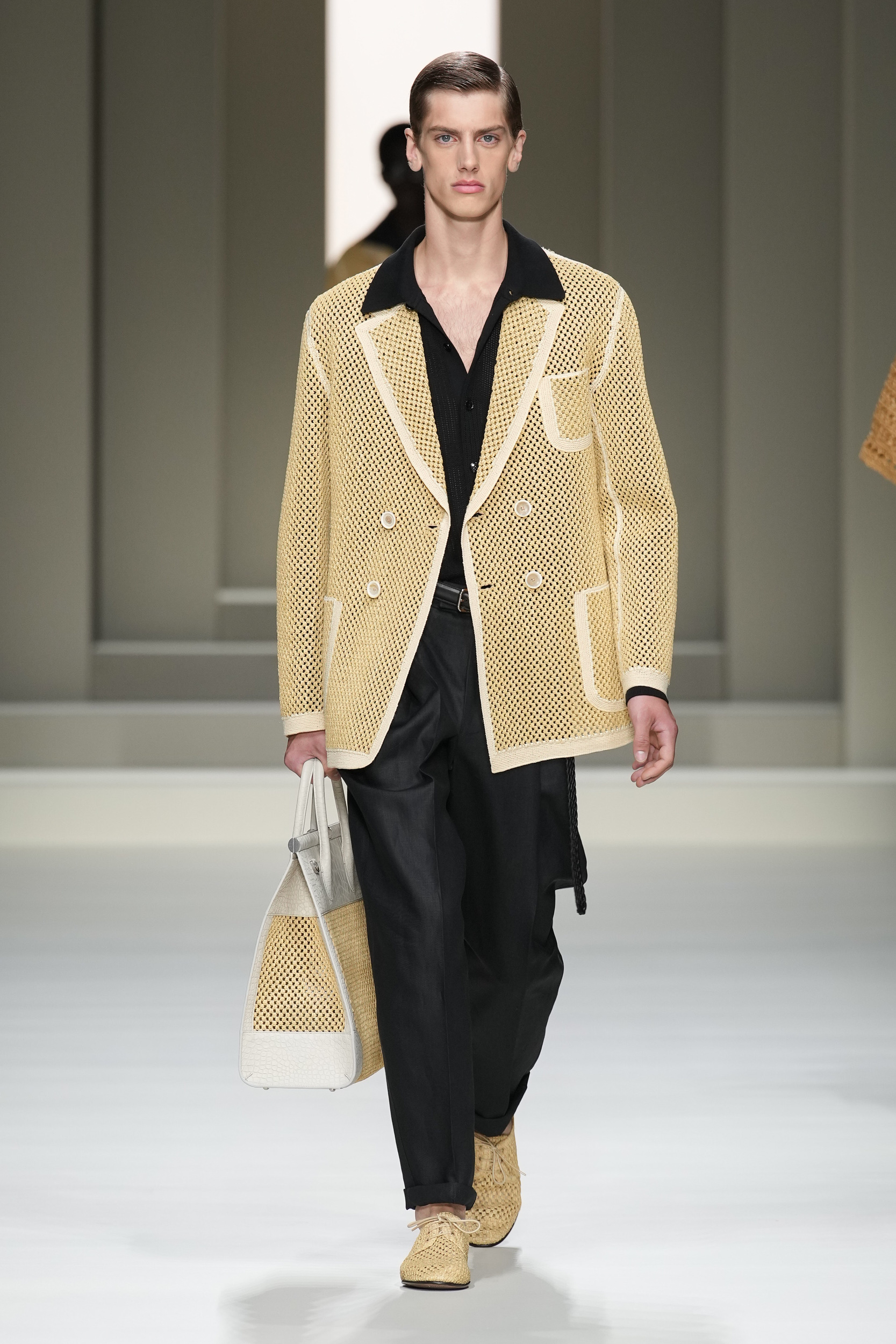 Look 13