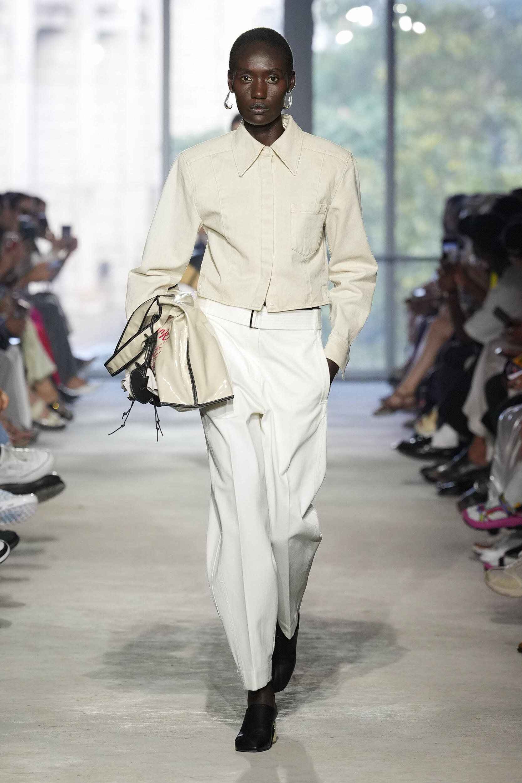 Look 15
