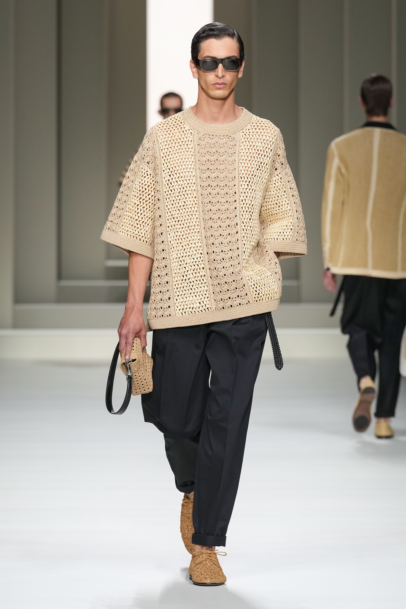 Look 15