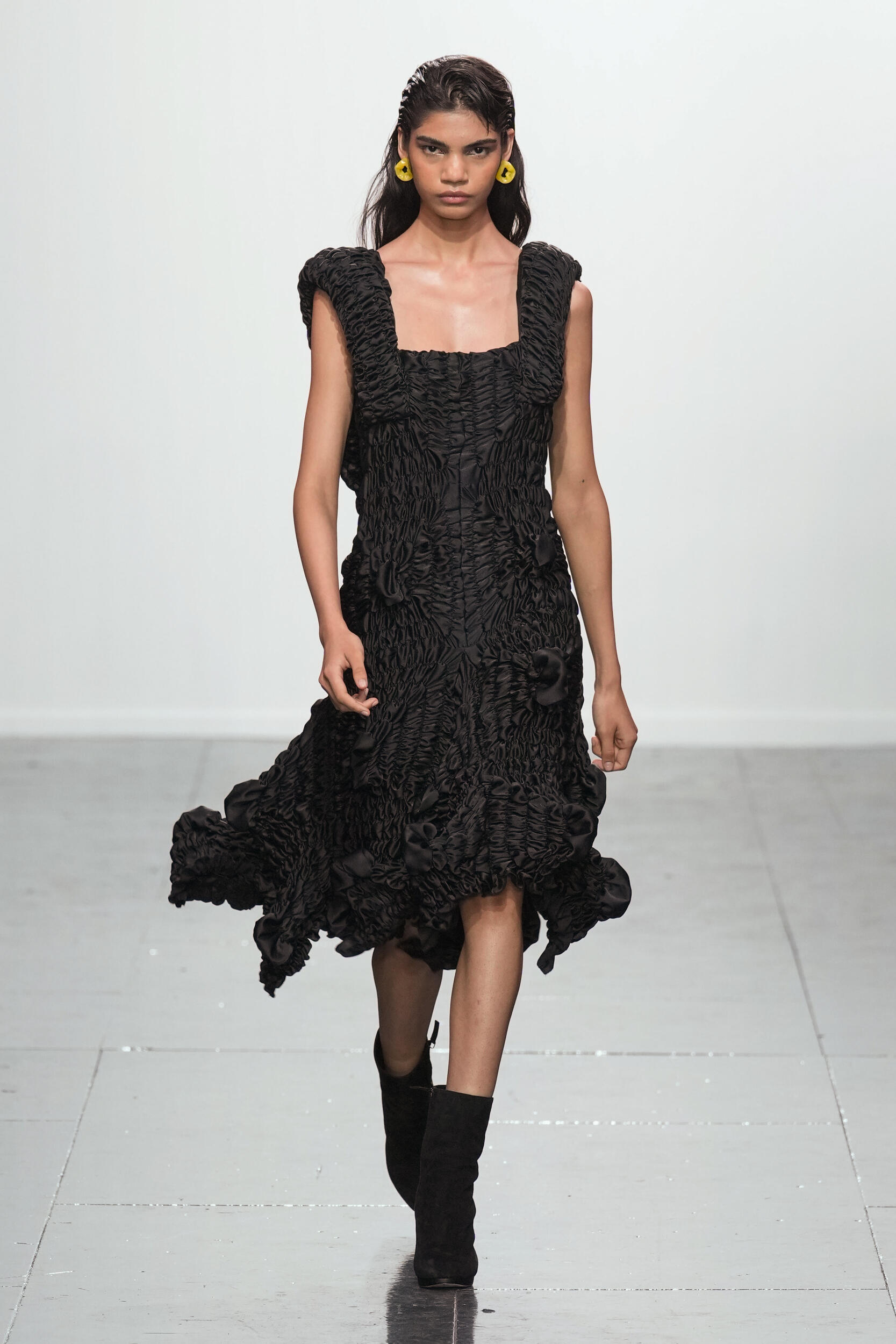 Look 12