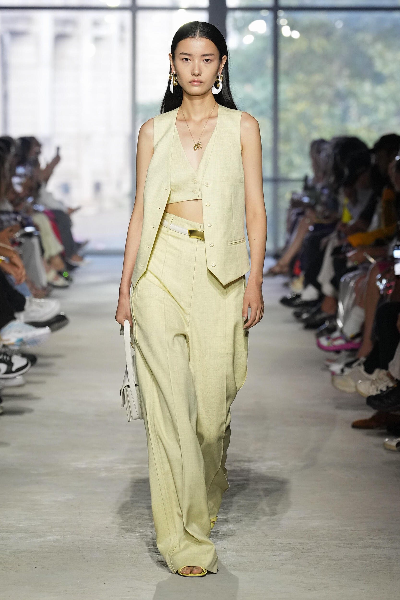 Look 18