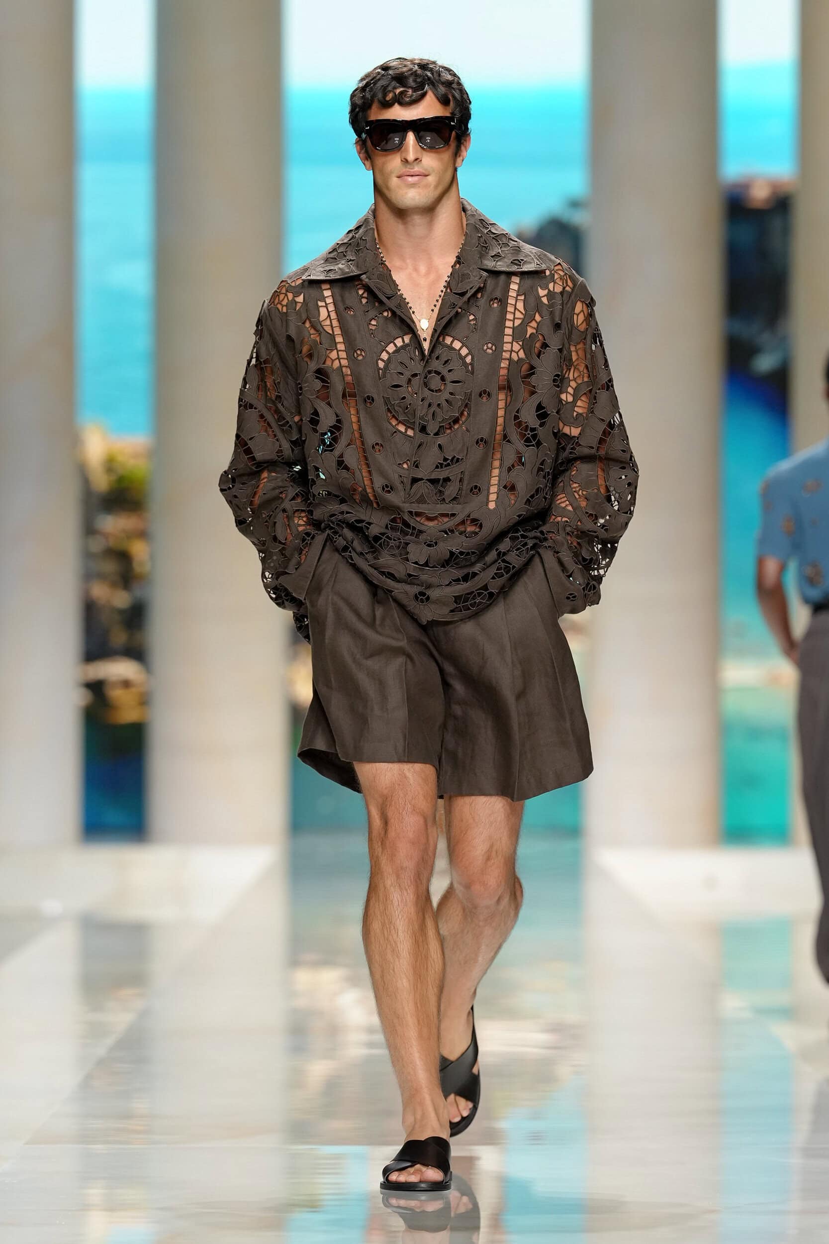 Look 24