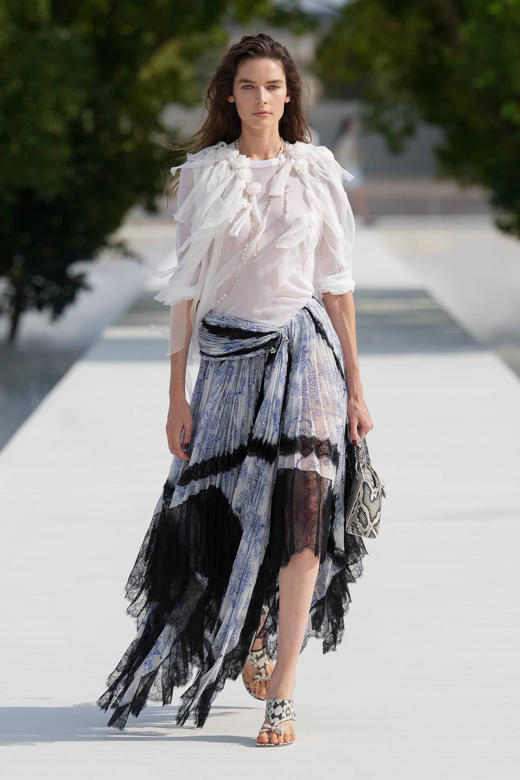 Look 14