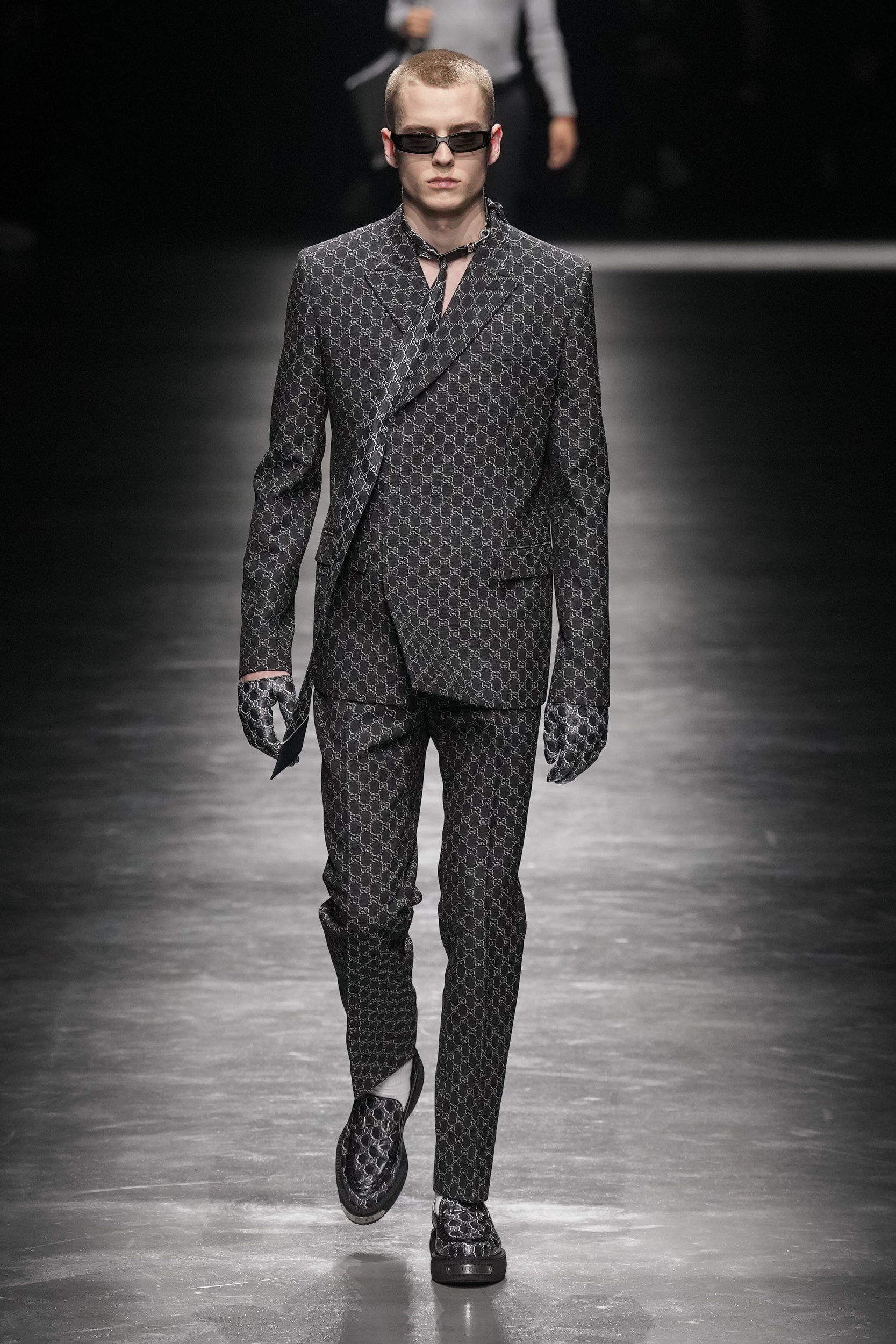 Look 14
