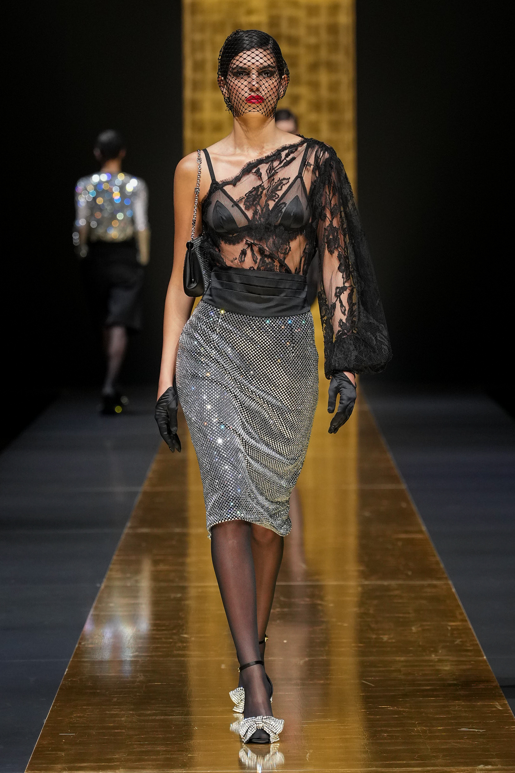 Look 17