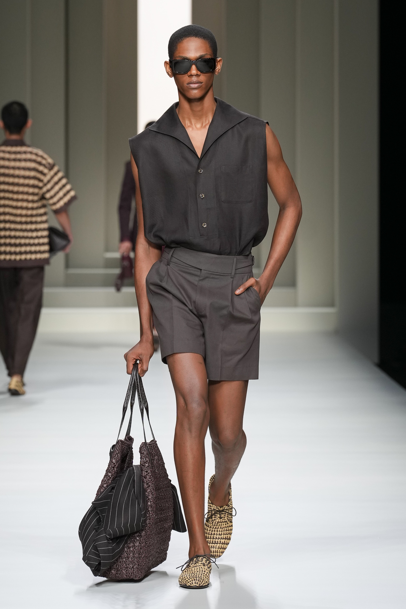Look 18