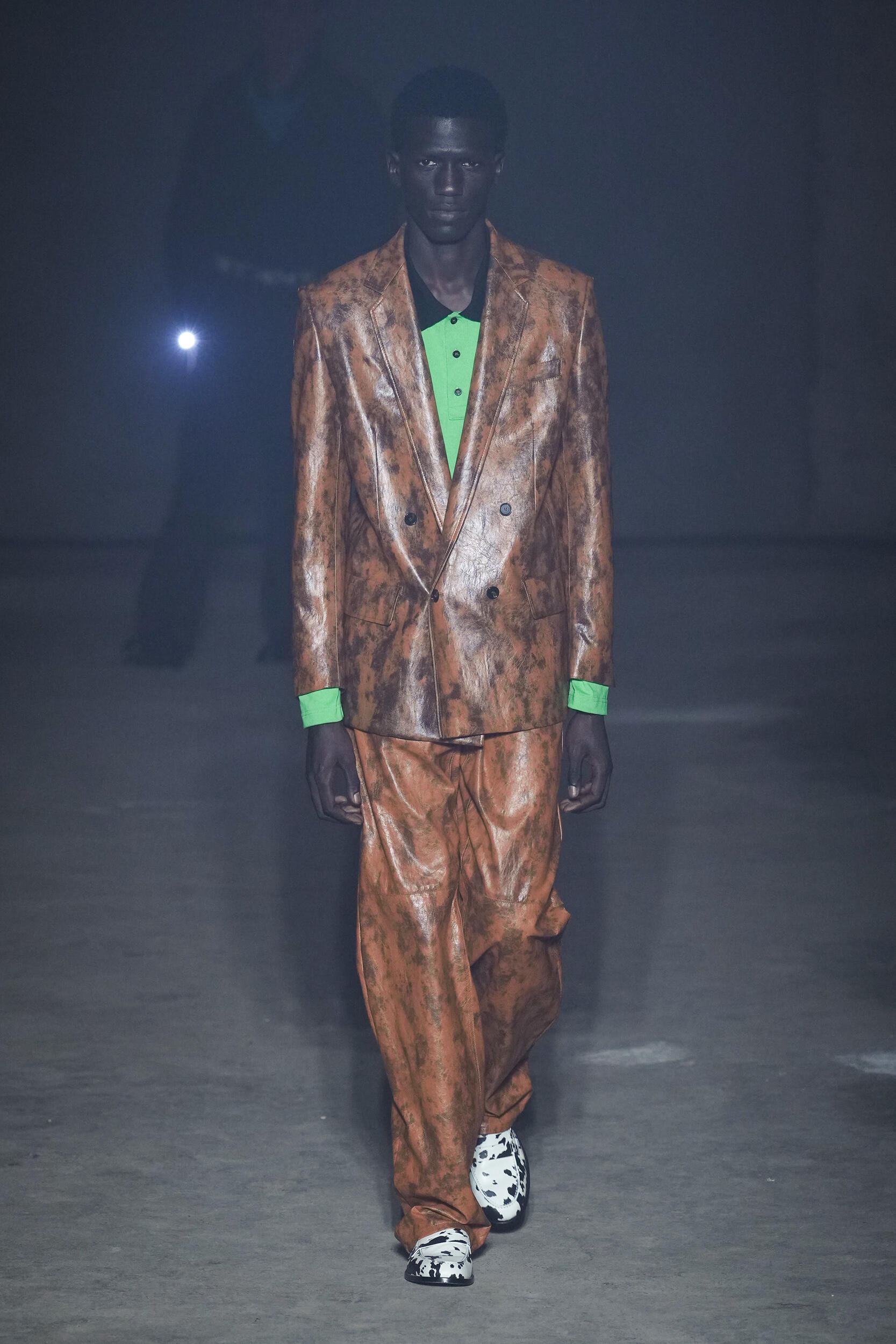 Look 25