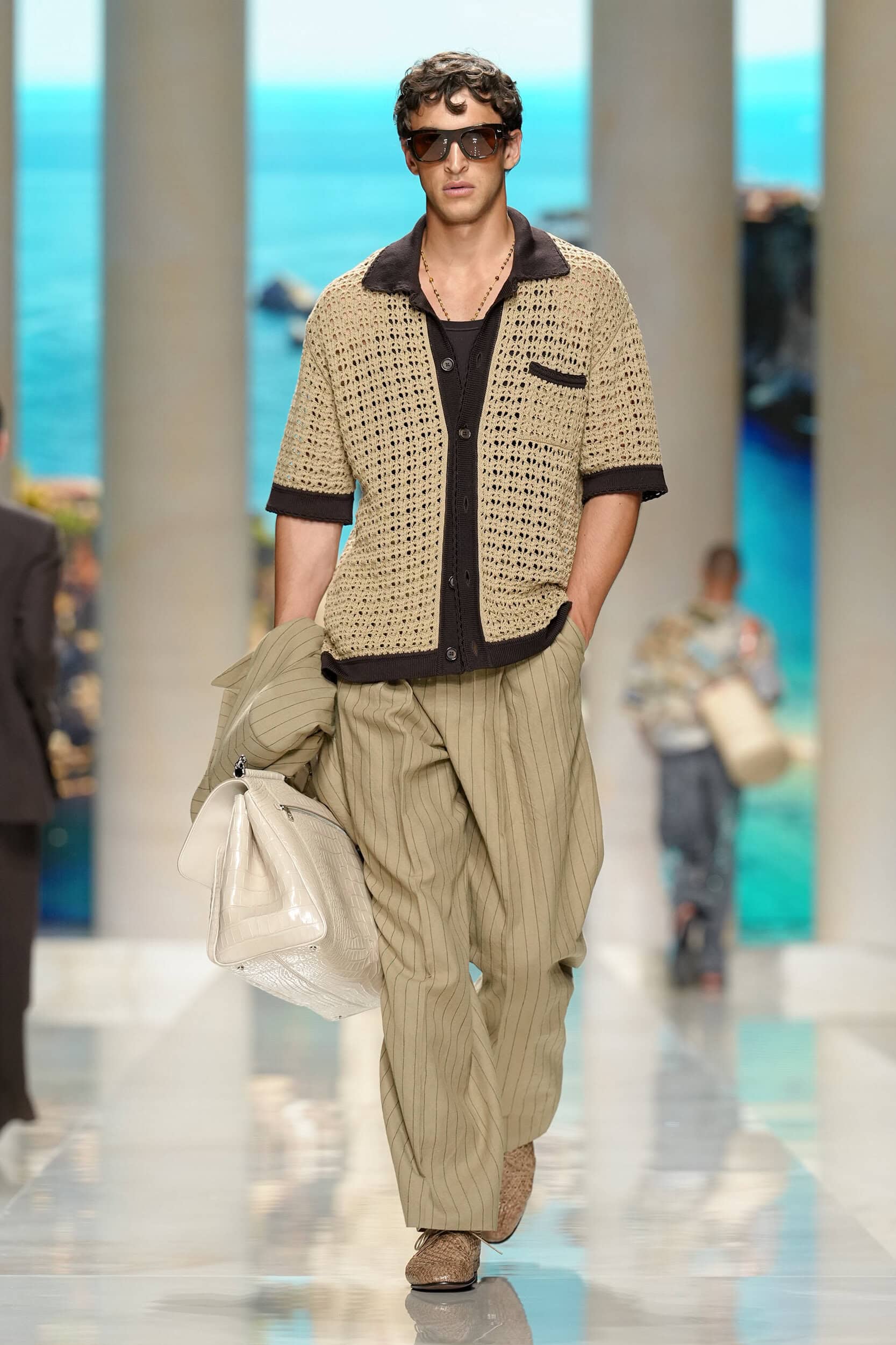 Look 29