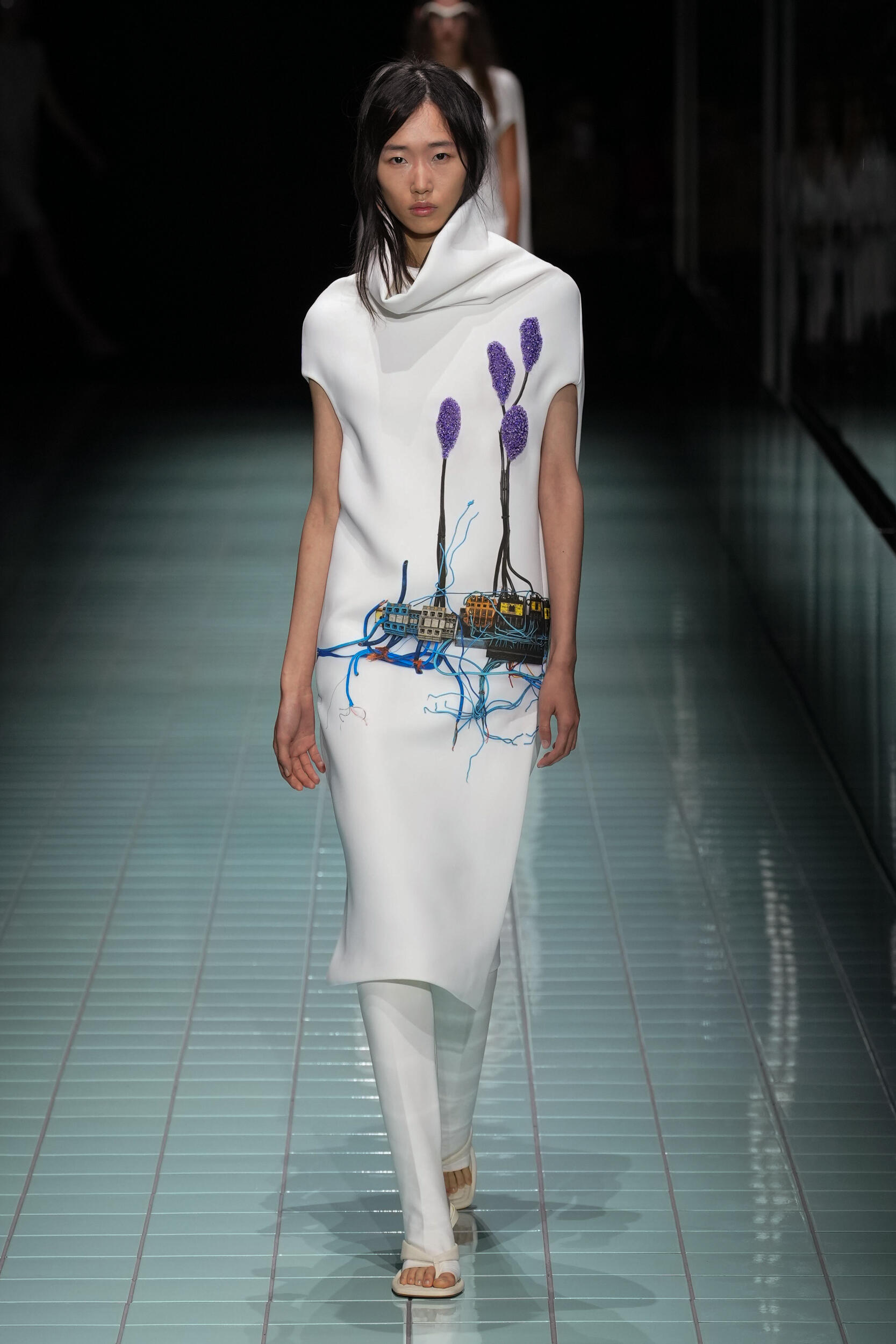 Look 25