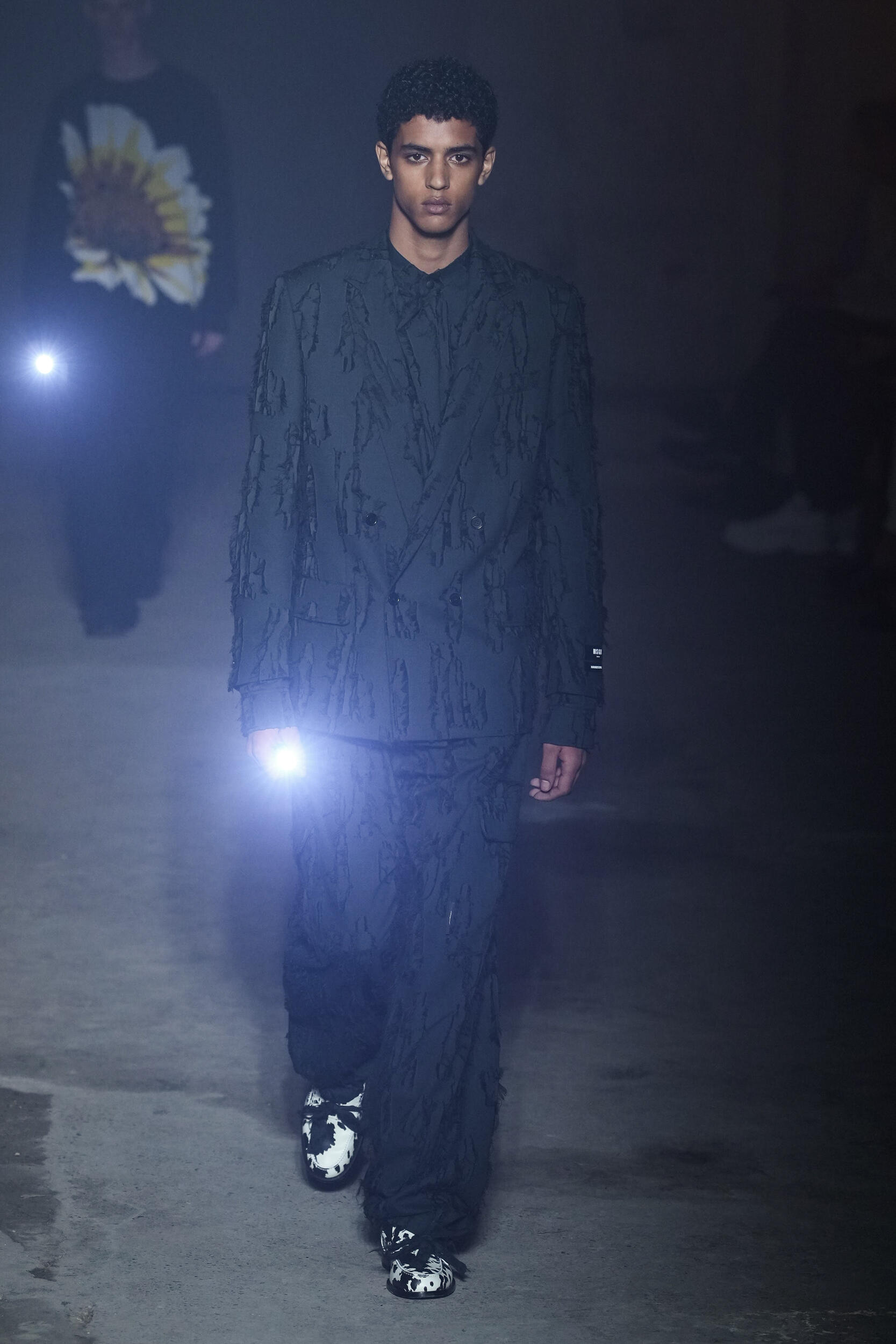 Look 27