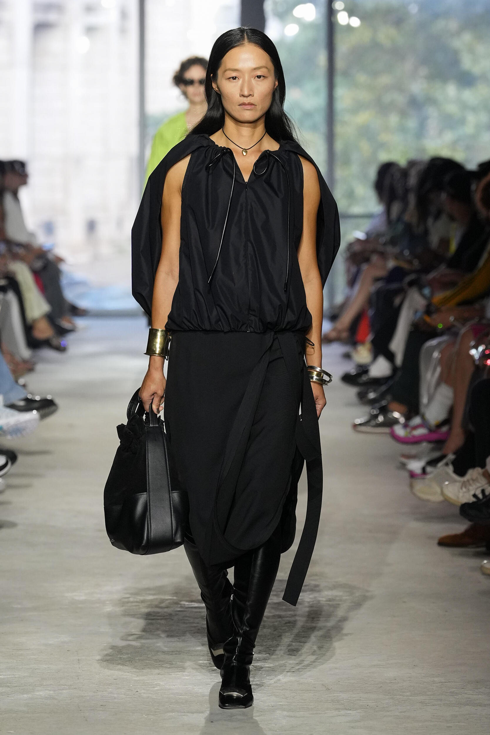 Look 25