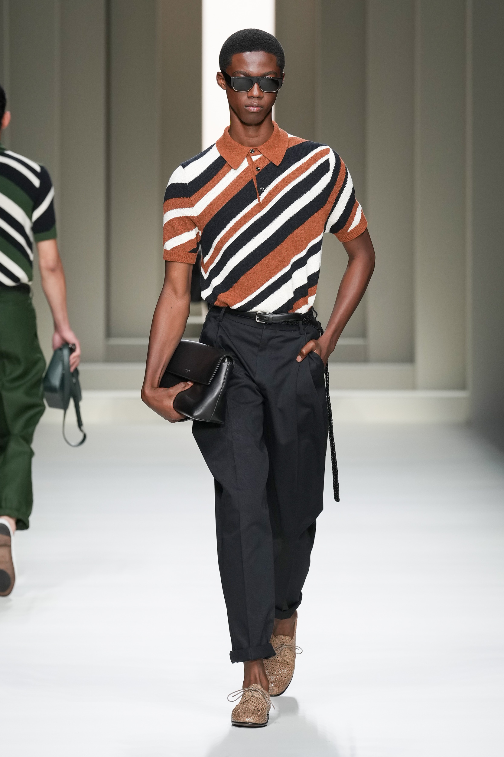 Look 24