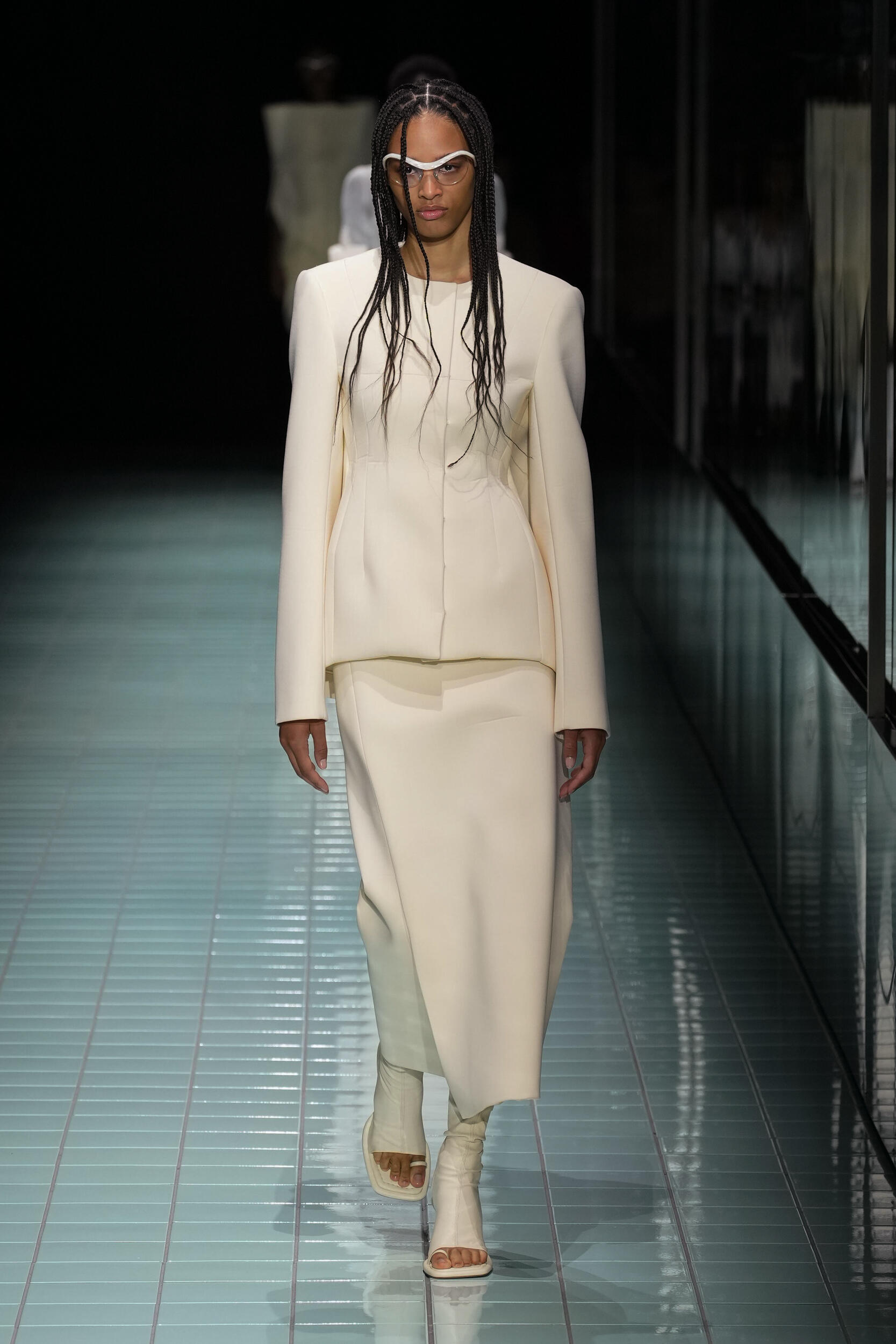 Look 30