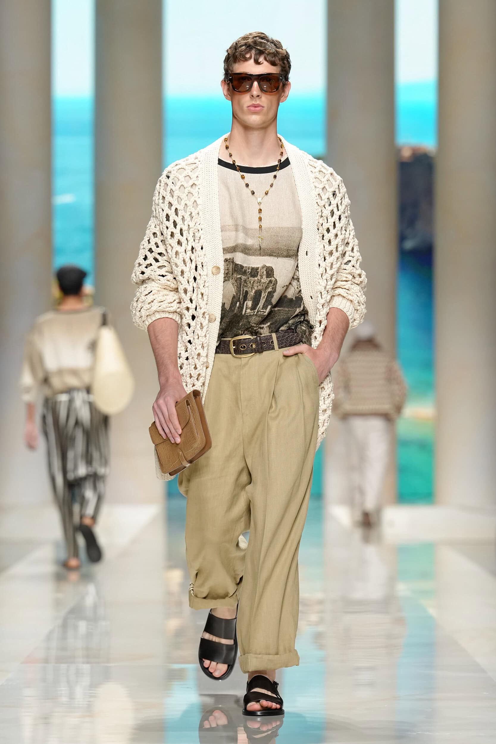Look 37