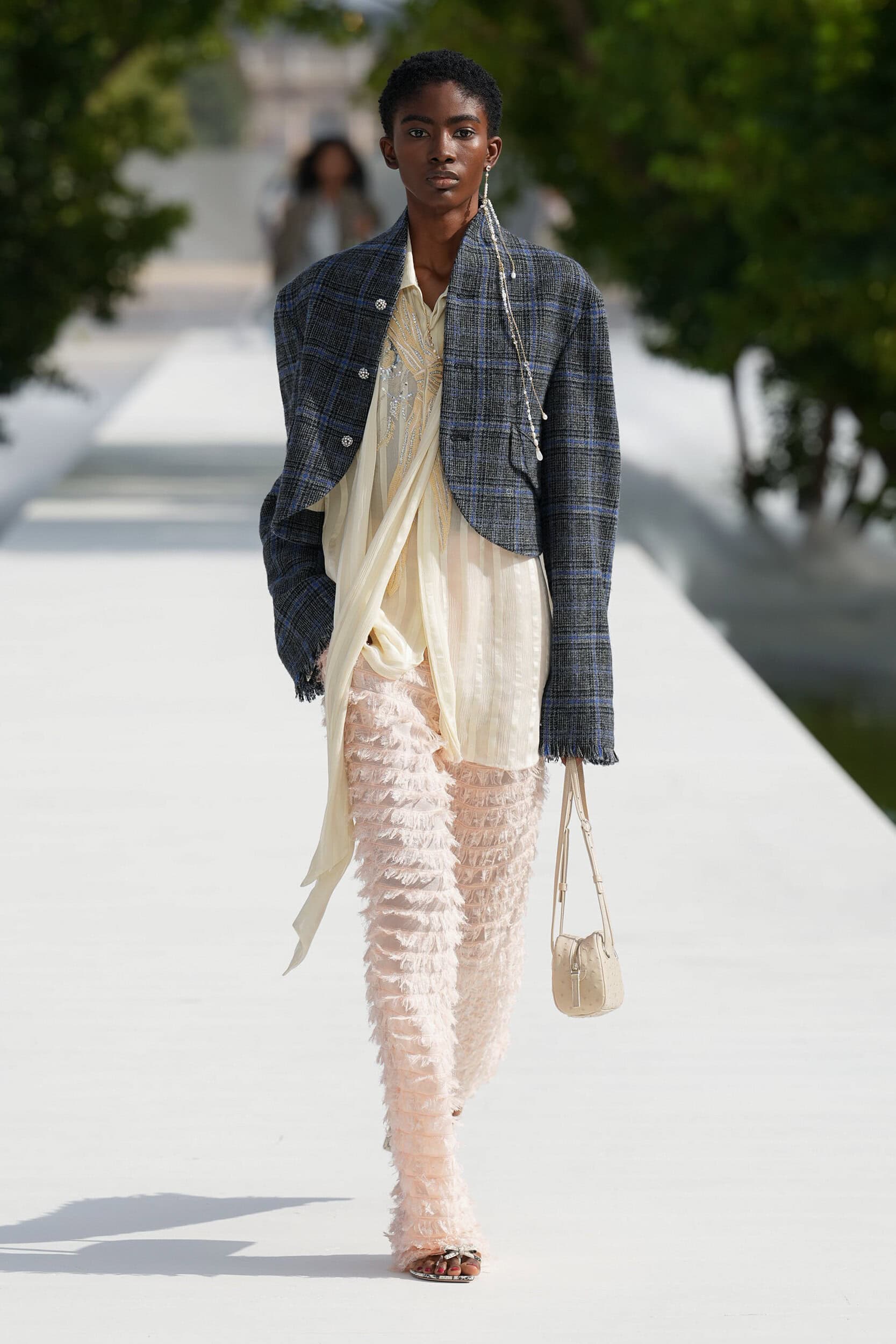 Look 19