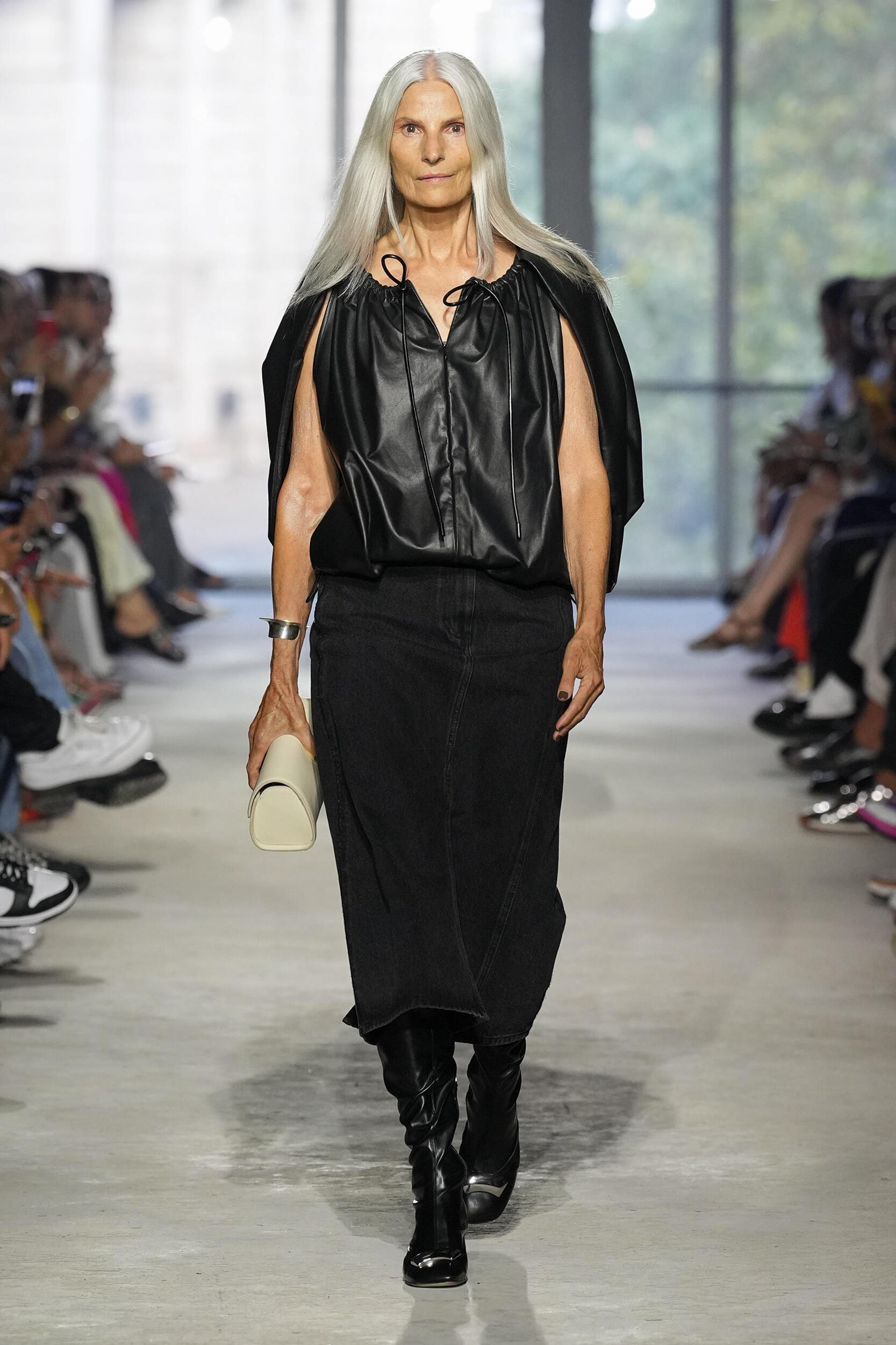 Look 29