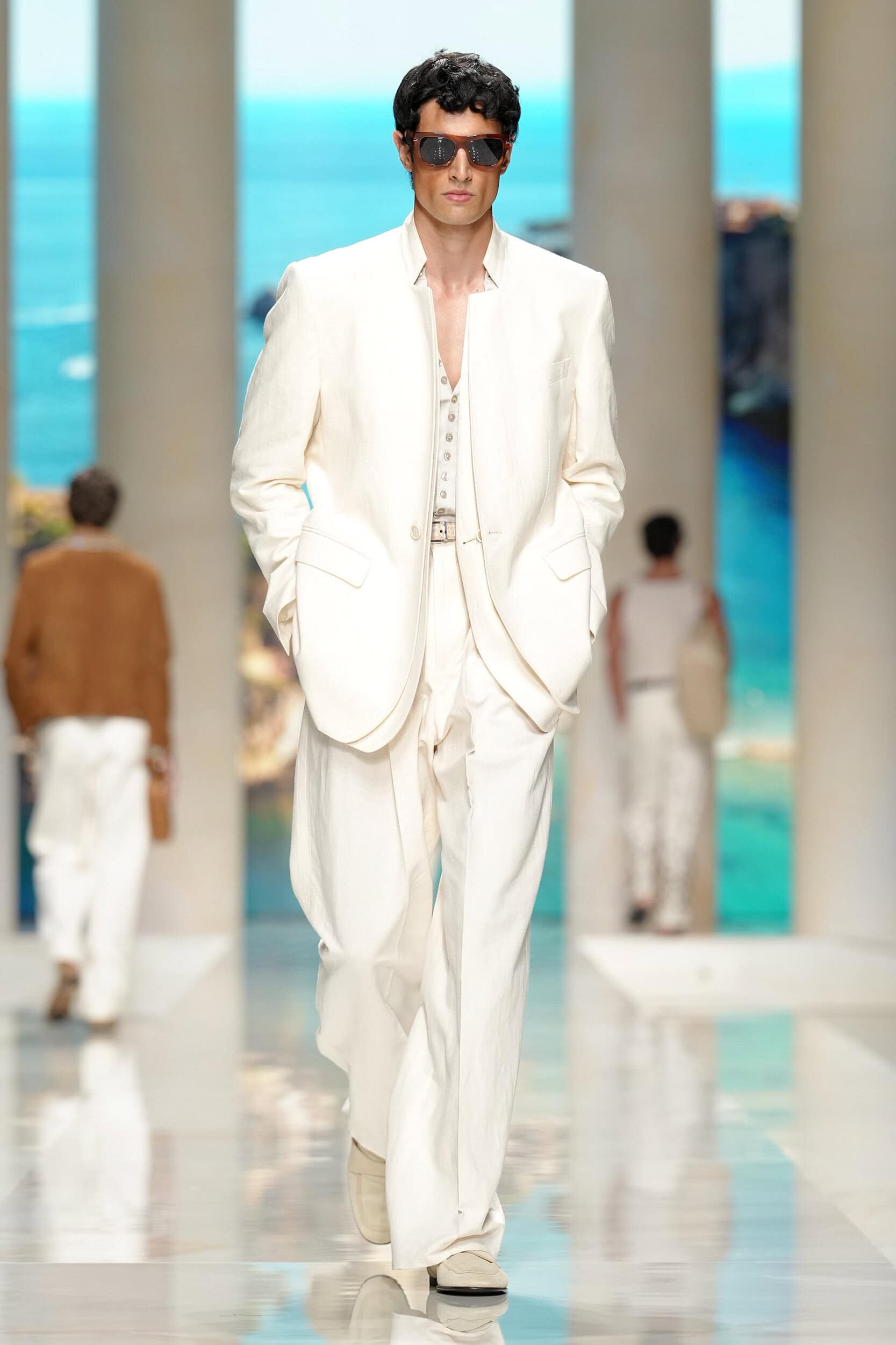Look 43